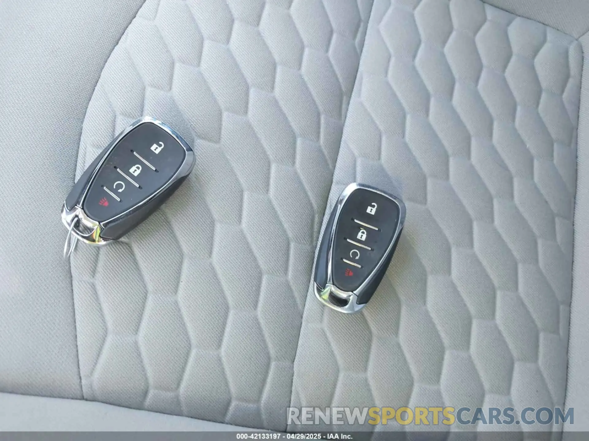 11 fotografías del automóvil dañado 3GNAXHEV7LS673732 CHEVROLET EQUINOX 2020