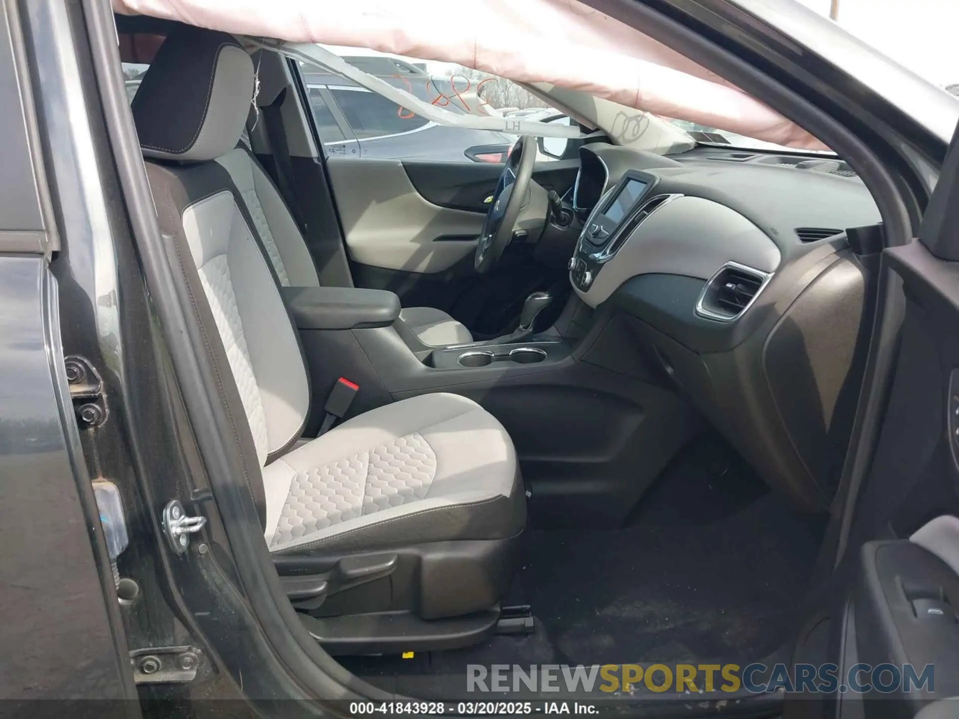 5 fotografías del automóvil dañado 3GNAXHEV8LS670175 CHEVROLET EQUINOX 2020