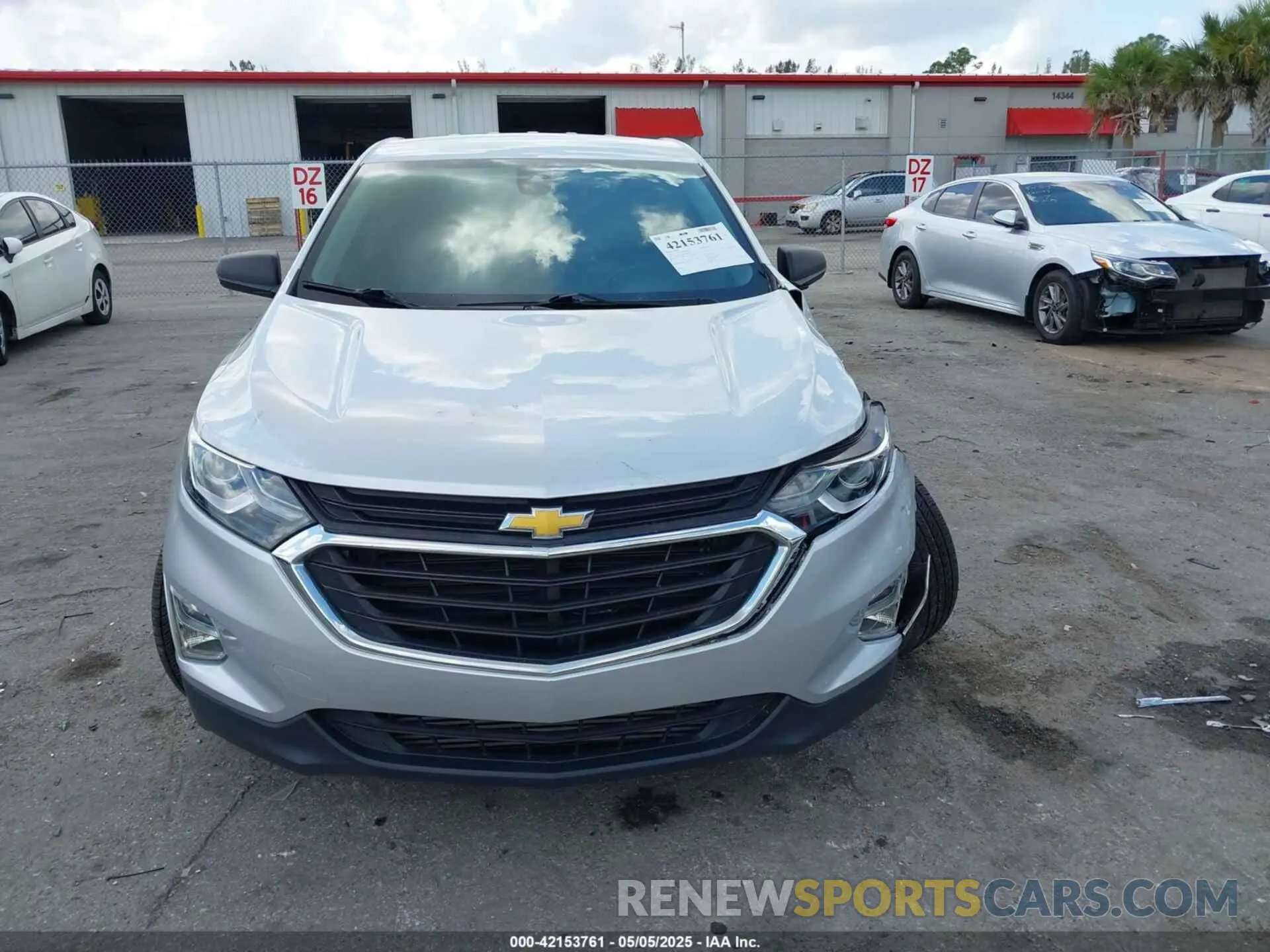 12 fotografías del automóvil dañado 3GNAXHEV8LS696940 CHEVROLET EQUINOX 2020