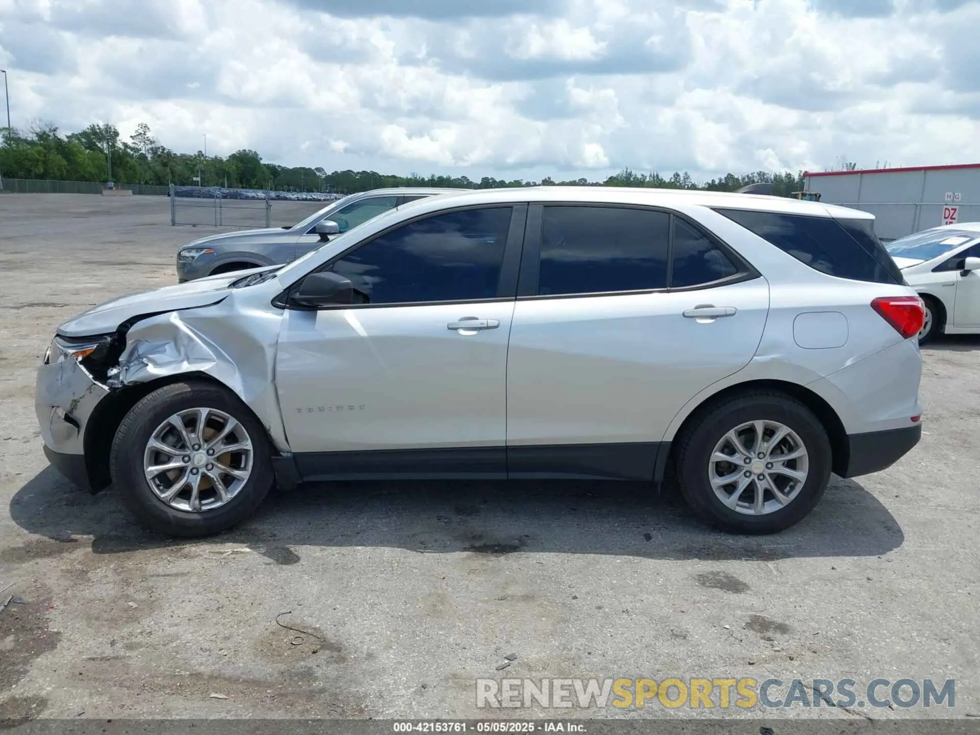 14 fotografías del automóvil dañado 3GNAXHEV8LS696940 CHEVROLET EQUINOX 2020