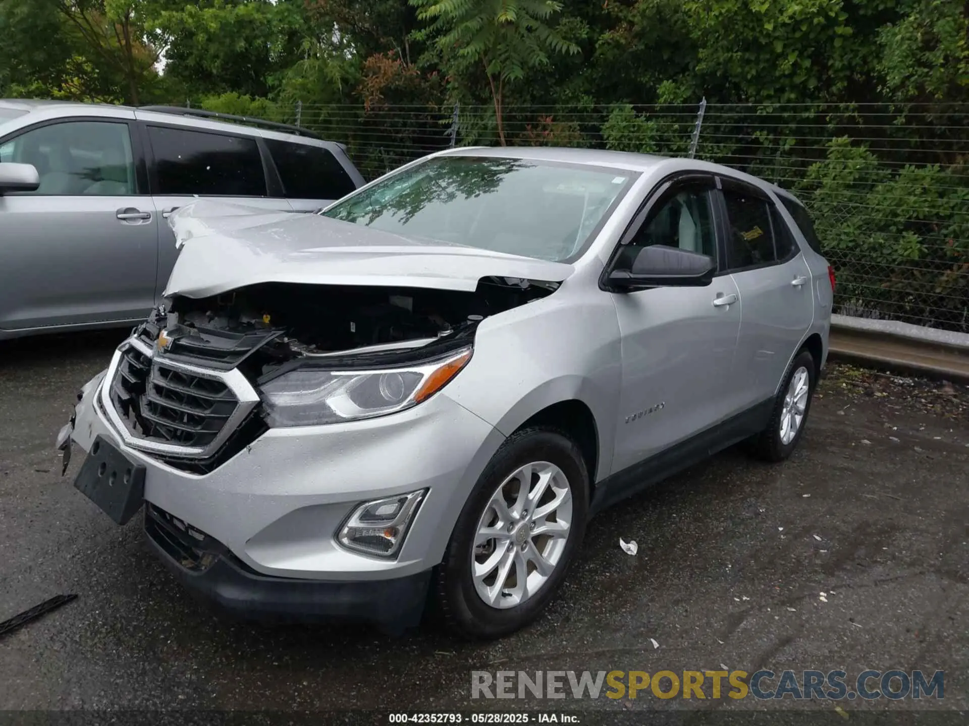 2 fotografías del automóvil dañado 3GNAXHEV8LS703353 CHEVROLET EQUINOX 2020