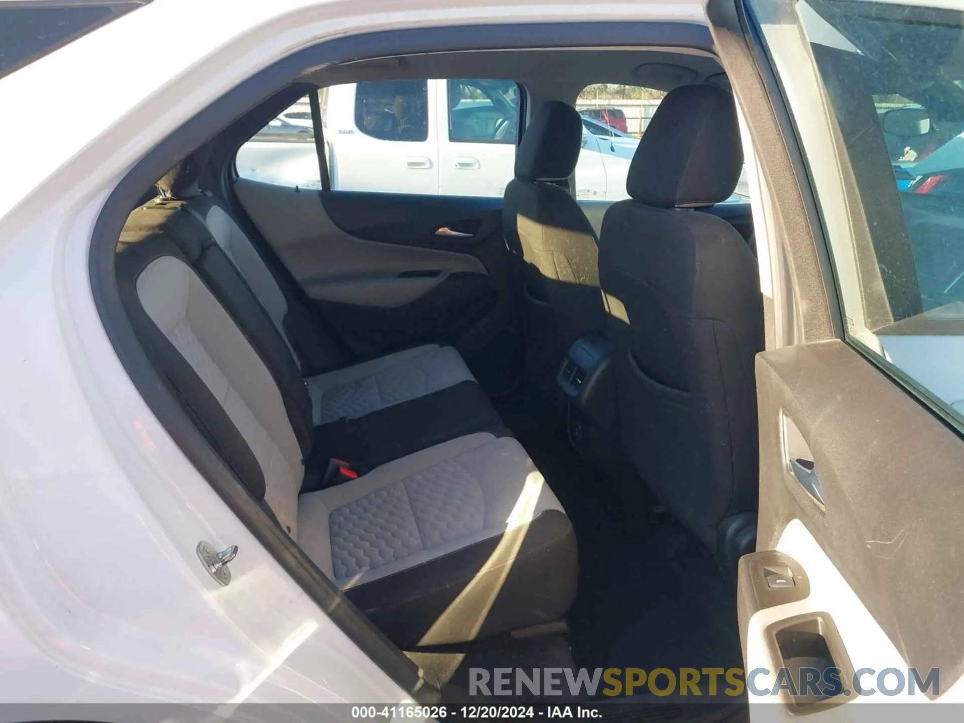 8 fotografías del automóvil dañado 3GNAXHEV8LS706236 CHEVROLET EQUINOX 2020