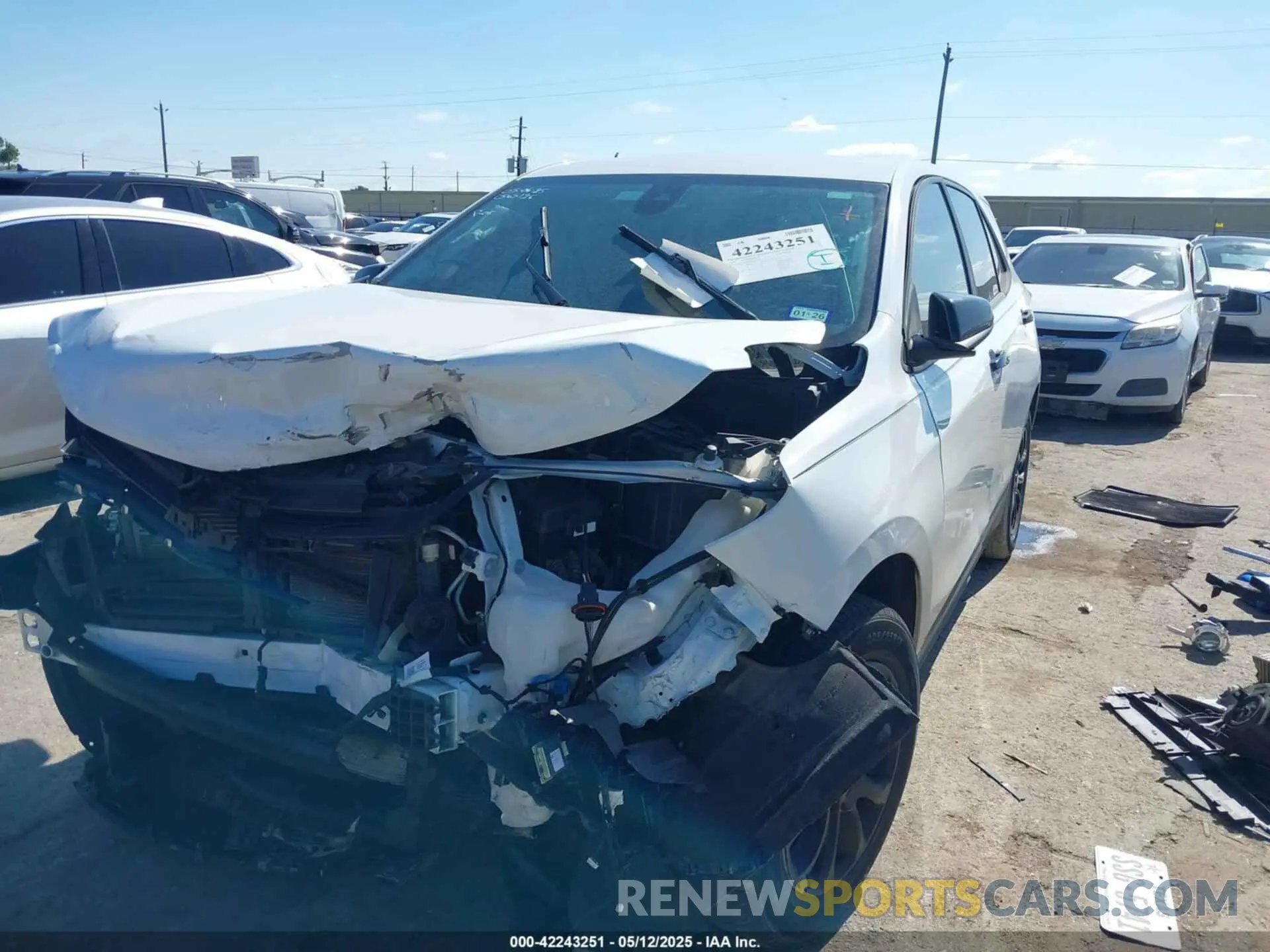 2 fotografías del automóvil dañado 3GNAXHEV9LS672517 CHEVROLET EQUINOX 2020