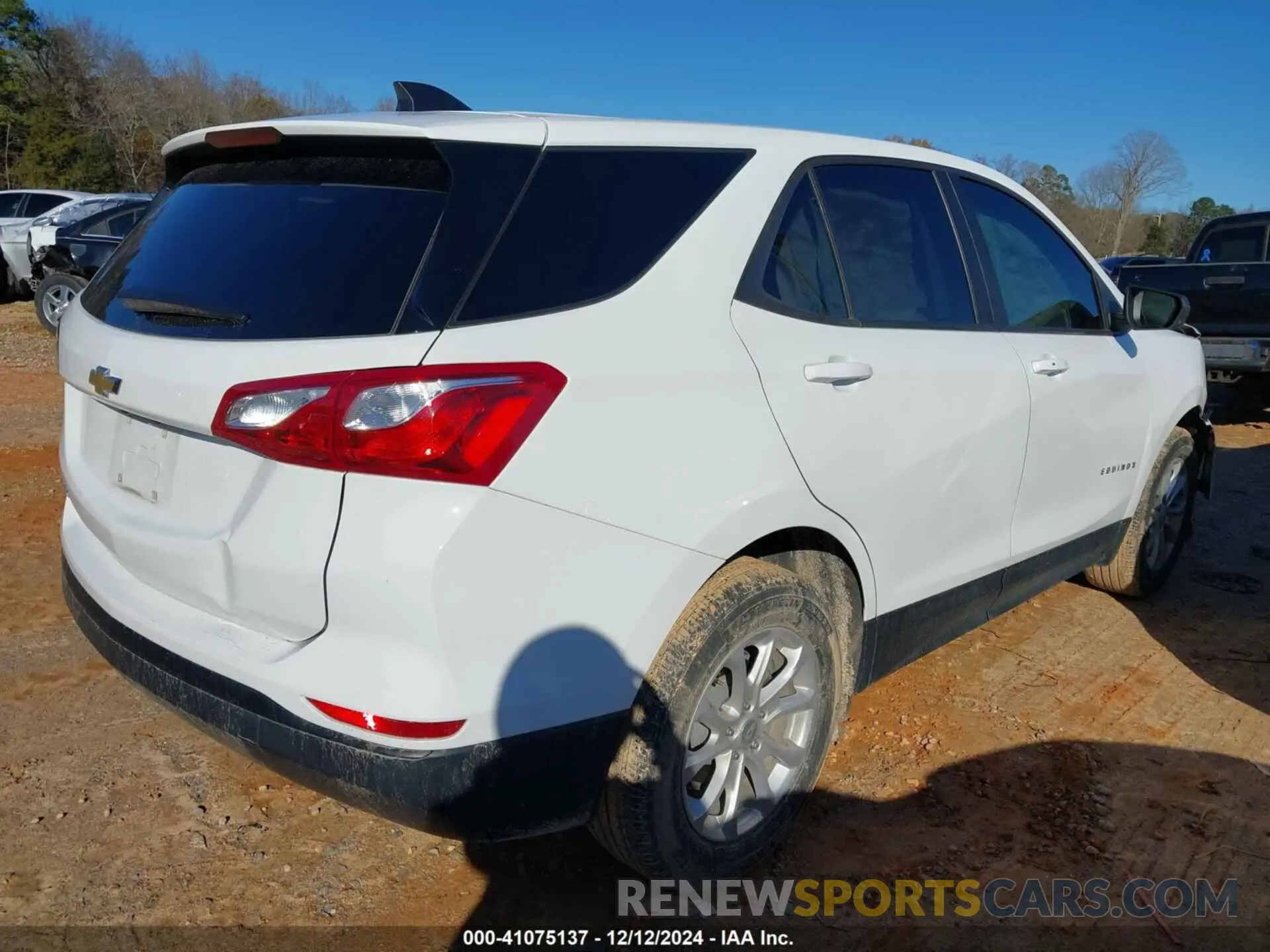 4 fotografías del automóvil dañado 3GNAXHEV9LS677829 CHEVROLET EQUINOX 2020