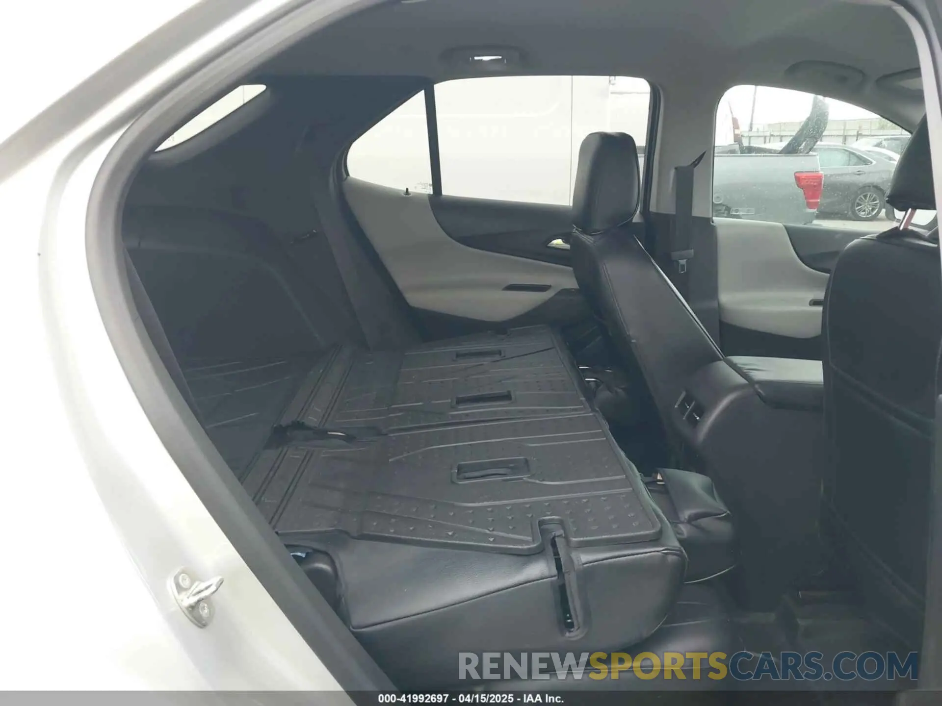 8 fotografías del automóvil dañado 3GNAXHEV9LS705998 CHEVROLET EQUINOX 2020