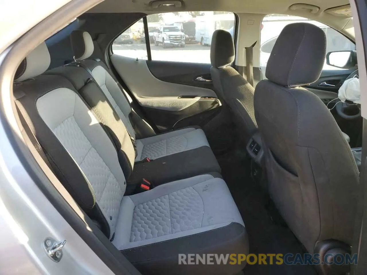 12 fotografías del automóvil dañado 3GNAXHEV9LS706813 CHEVROLET EQUINOX 2020