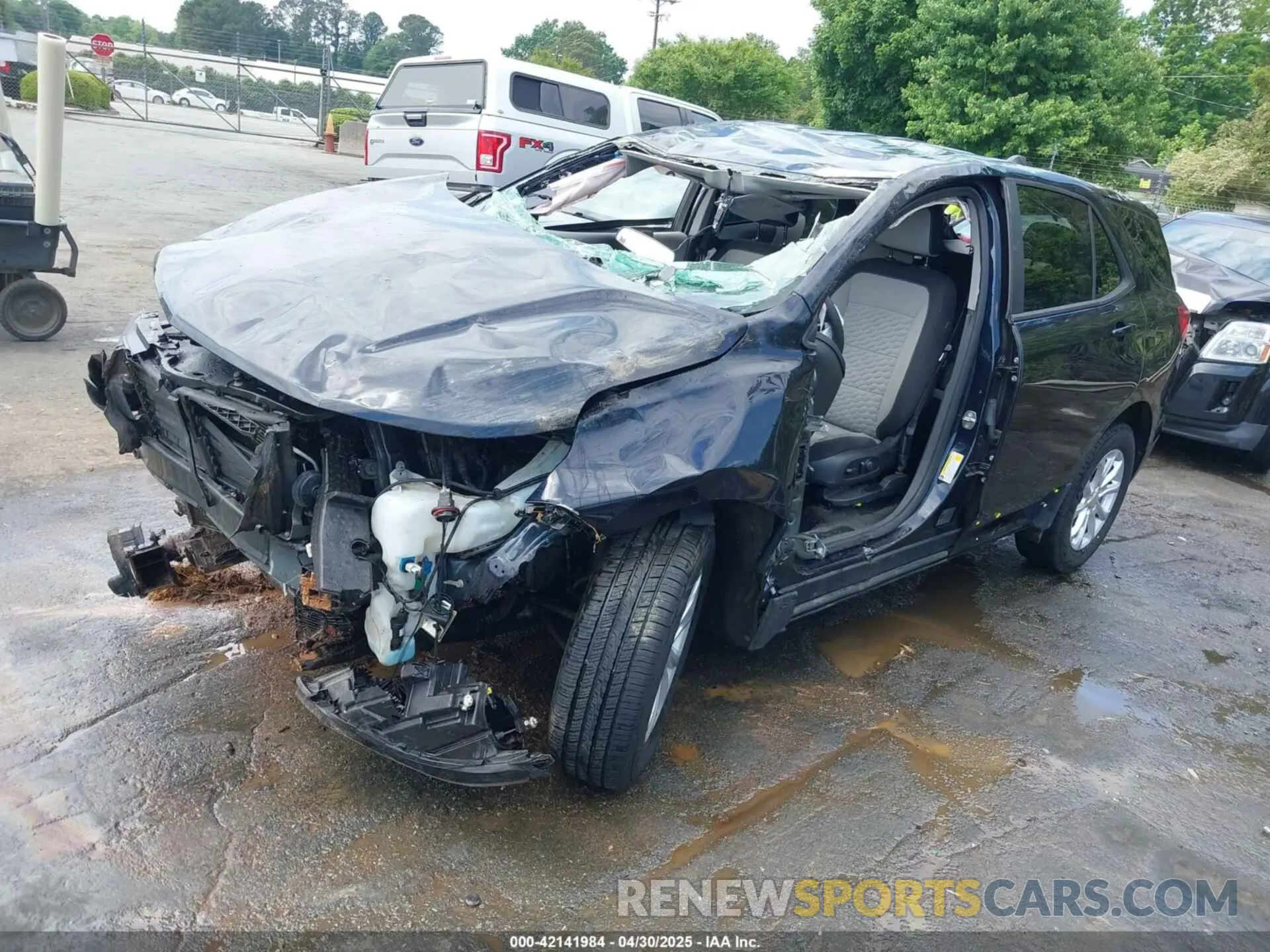 2 fotografías del automóvil dañado 3GNAXHEVXLS526496 CHEVROLET EQUINOX 2020