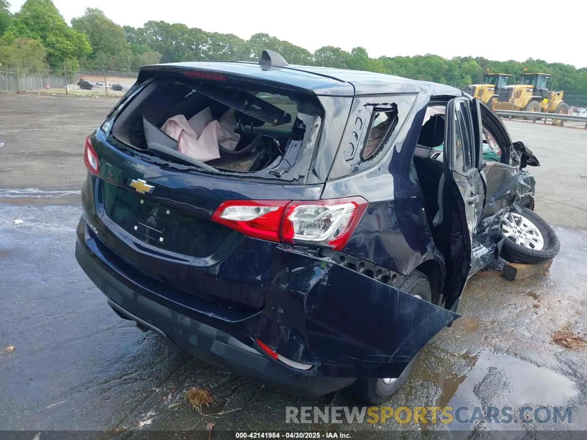 4 fotografías del automóvil dañado 3GNAXHEVXLS526496 CHEVROLET EQUINOX 2020