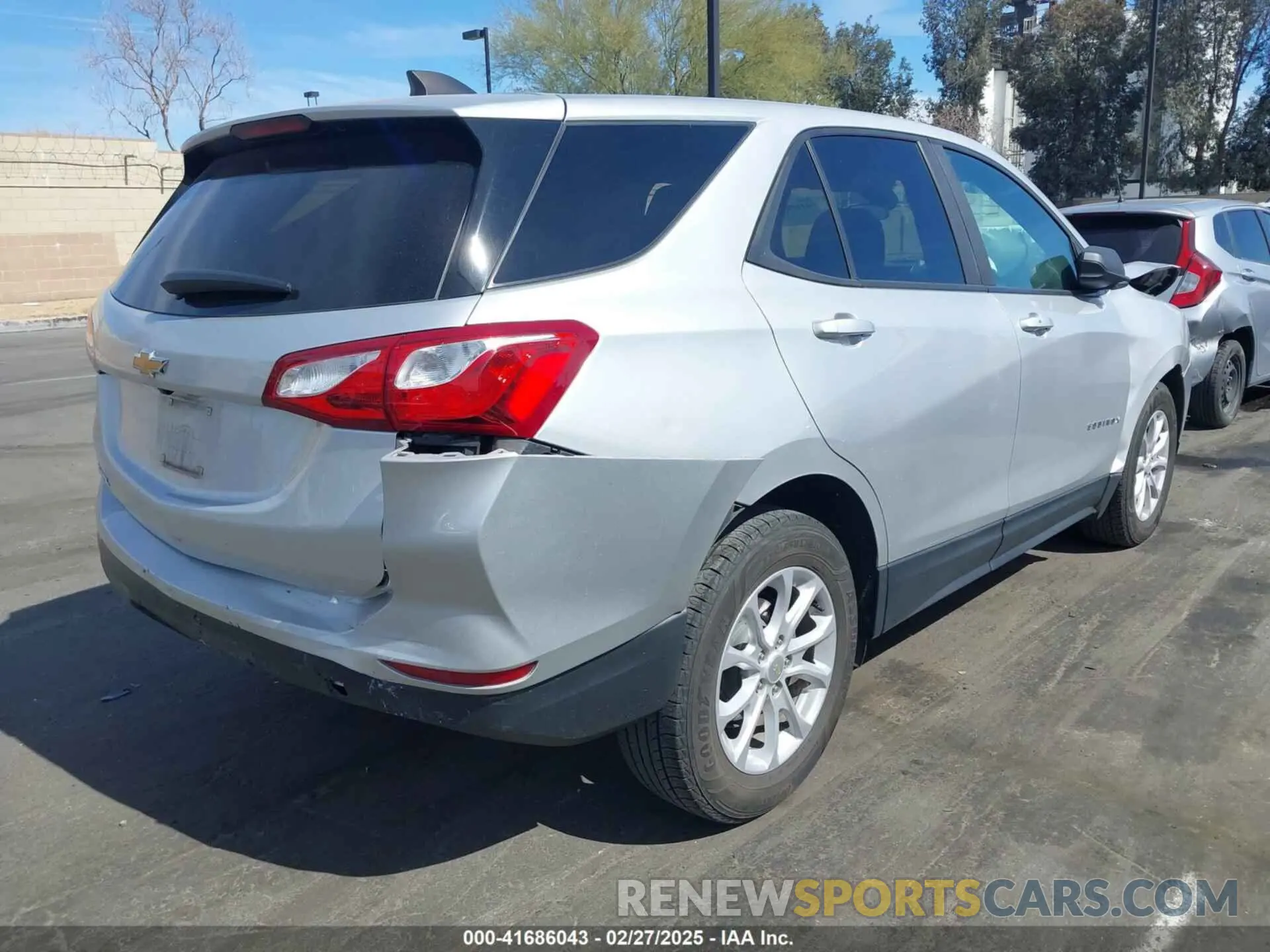 4 fotografías del automóvil dañado 3GNAXHEVXLS578971 CHEVROLET EQUINOX 2020