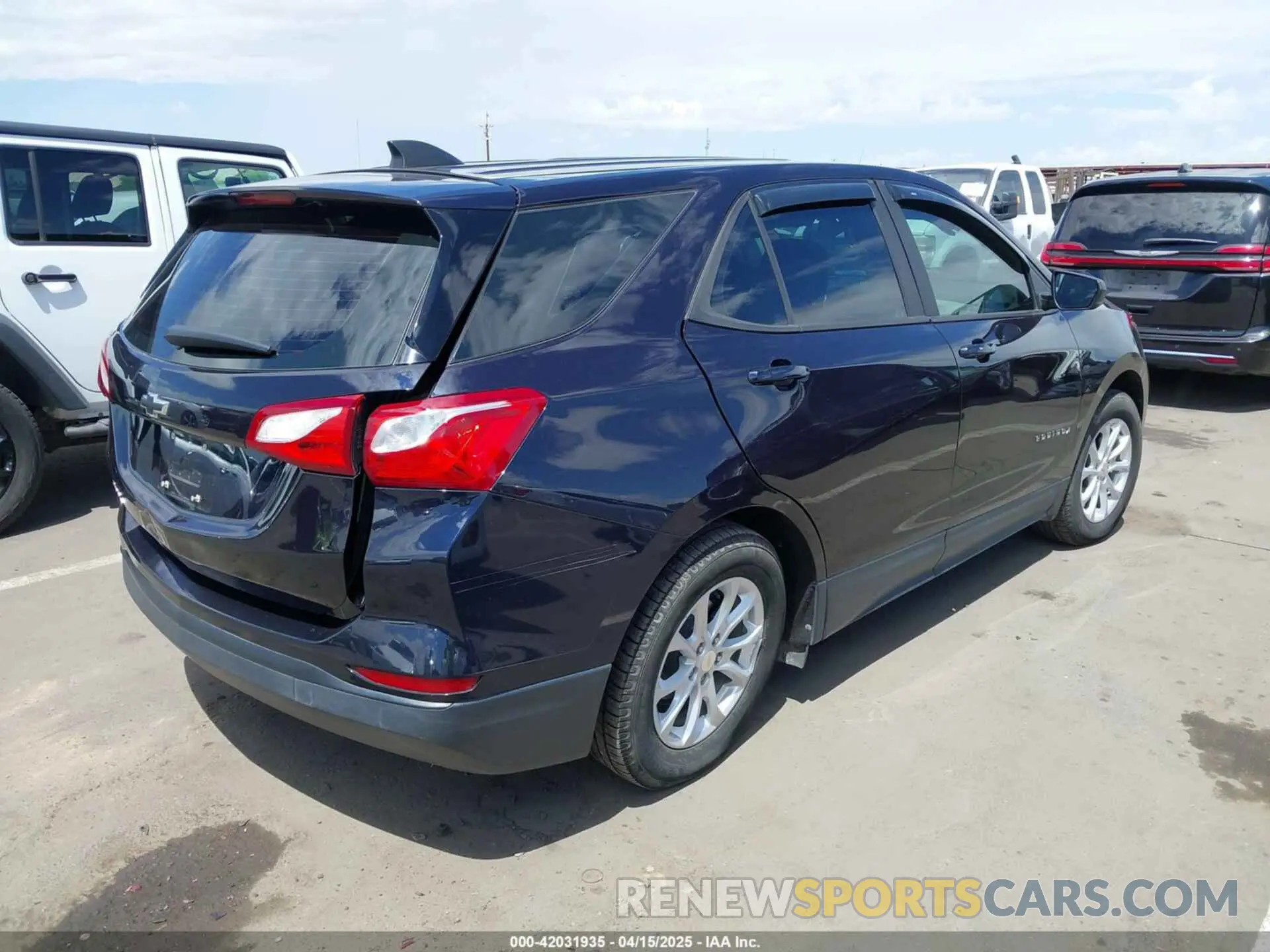 4 fotografías del automóvil dañado 3GNAXHEVXLS596886 CHEVROLET EQUINOX 2020