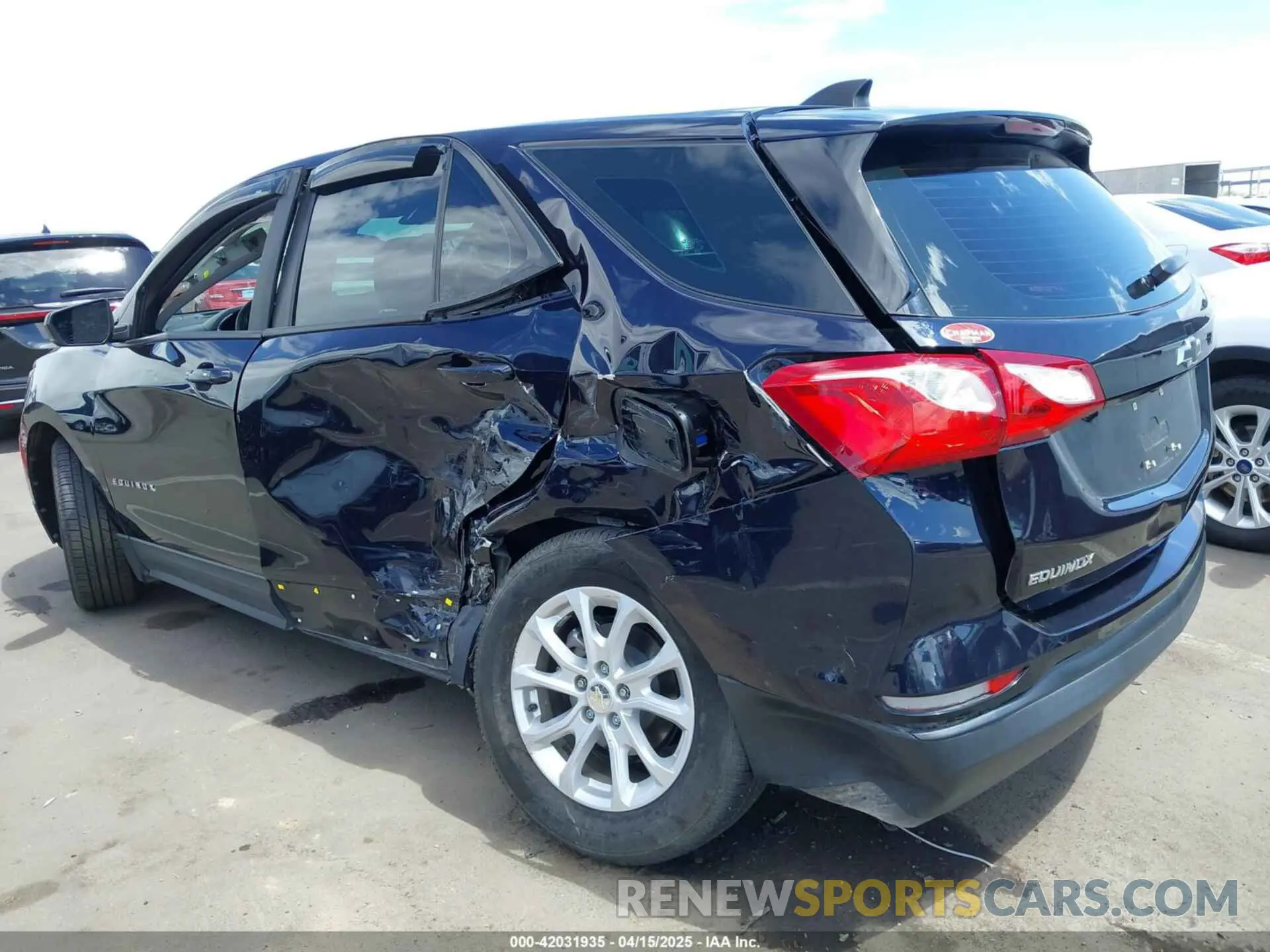 6 fotografías del automóvil dañado 3GNAXHEVXLS596886 CHEVROLET EQUINOX 2020