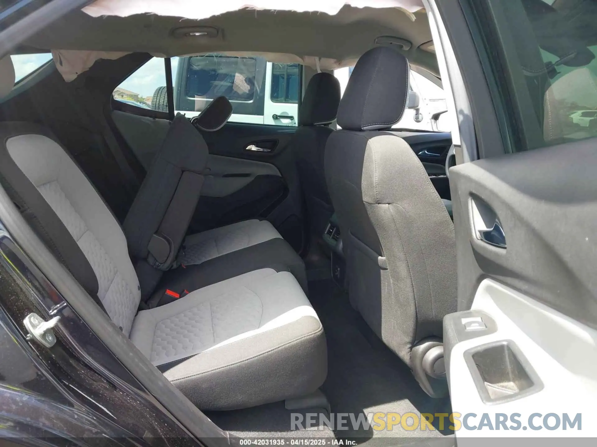 8 fotografías del automóvil dañado 3GNAXHEVXLS596886 CHEVROLET EQUINOX 2020