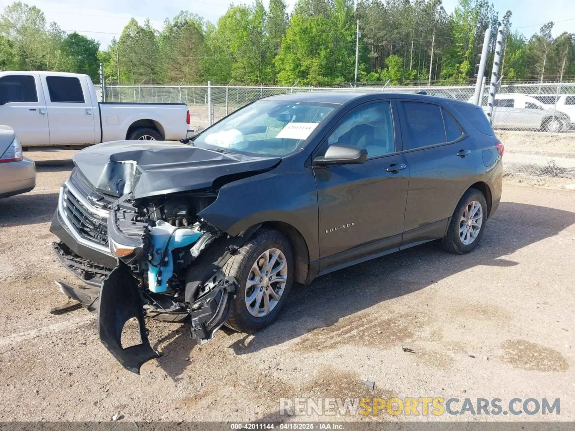 2 fotografías del automóvil dañado 3GNAXHEVXLS597357 CHEVROLET EQUINOX 2020