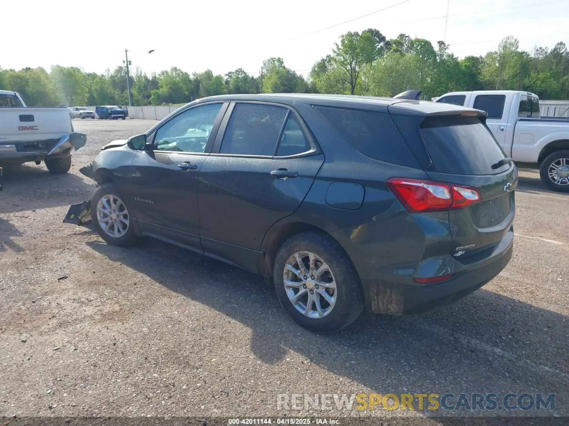 3 fotografías del automóvil dañado 3GNAXHEVXLS597357 CHEVROLET EQUINOX 2020