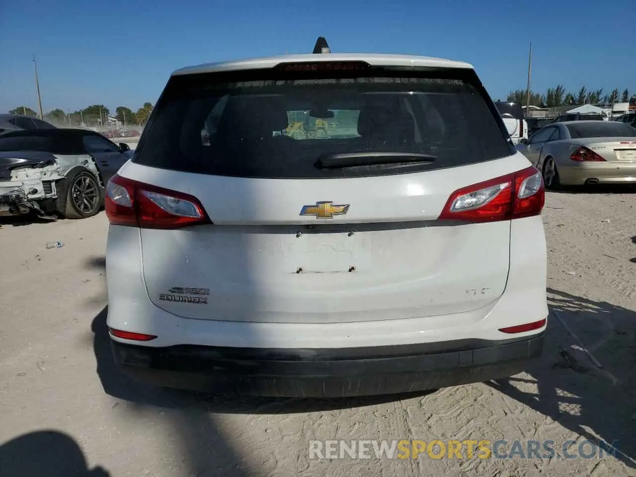 6 fotografías del automóvil dañado 3GNAXHEVXLS640949 CHEVROLET EQUINOX 2020