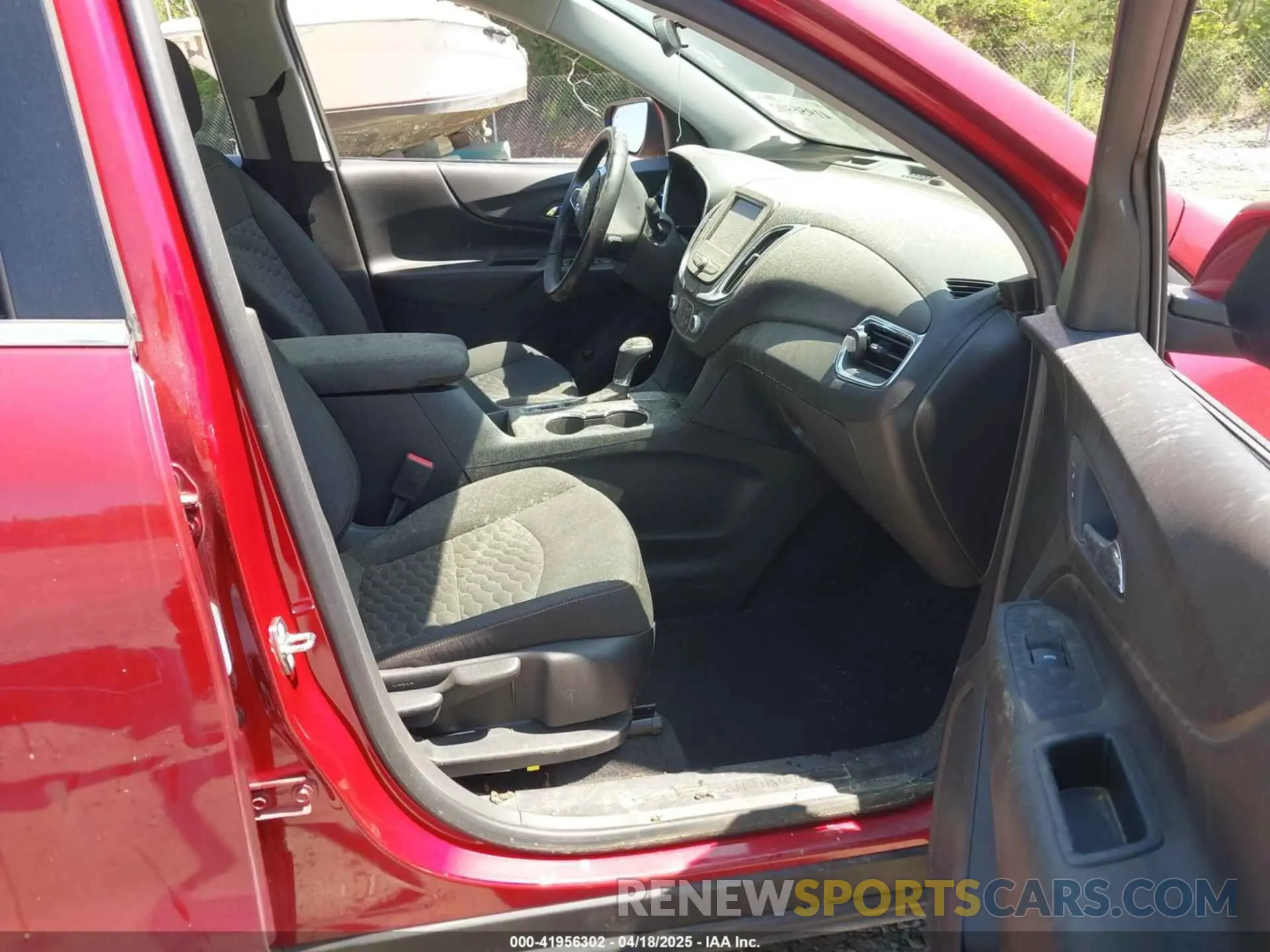 5 fotografías del automóvil dañado 3GNAXJEV3LS637706 CHEVROLET EQUINOX 2020
