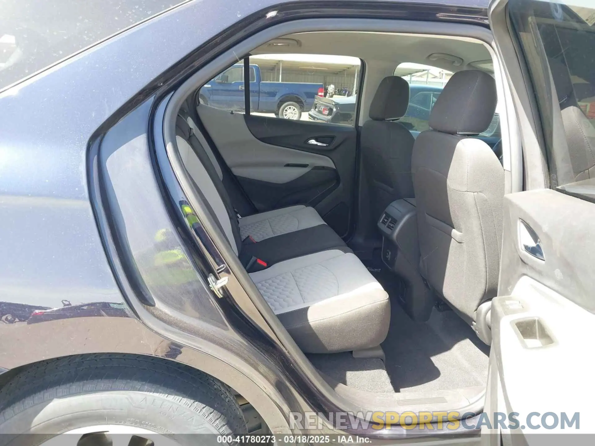 8 fotografías del automóvil dañado 3GNAXKEV0LS583500 CHEVROLET EQUINOX 2020