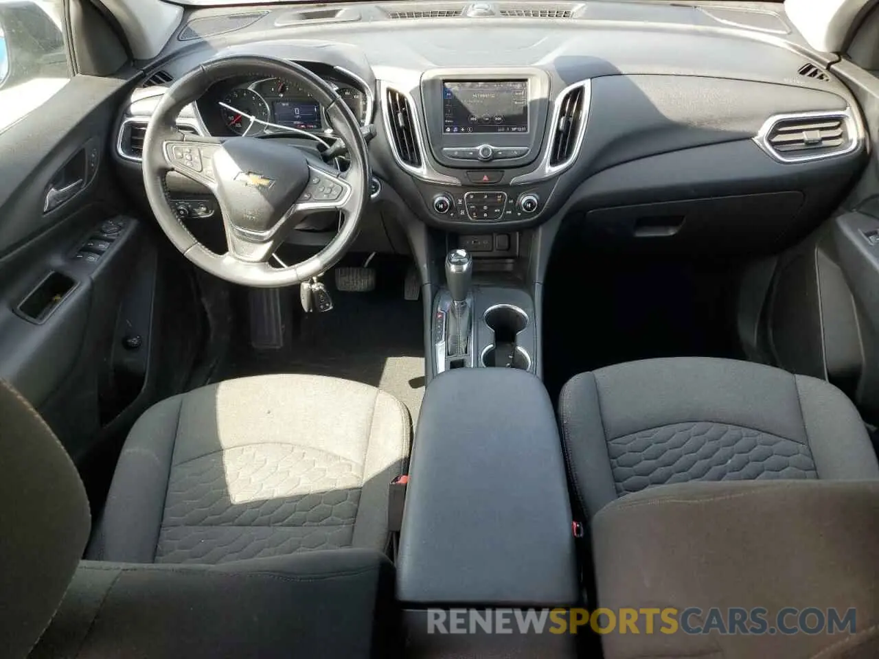 8 fotografías del automóvil dañado 3GNAXKEV1LL195475 CHEVROLET EQUINOX 2020
