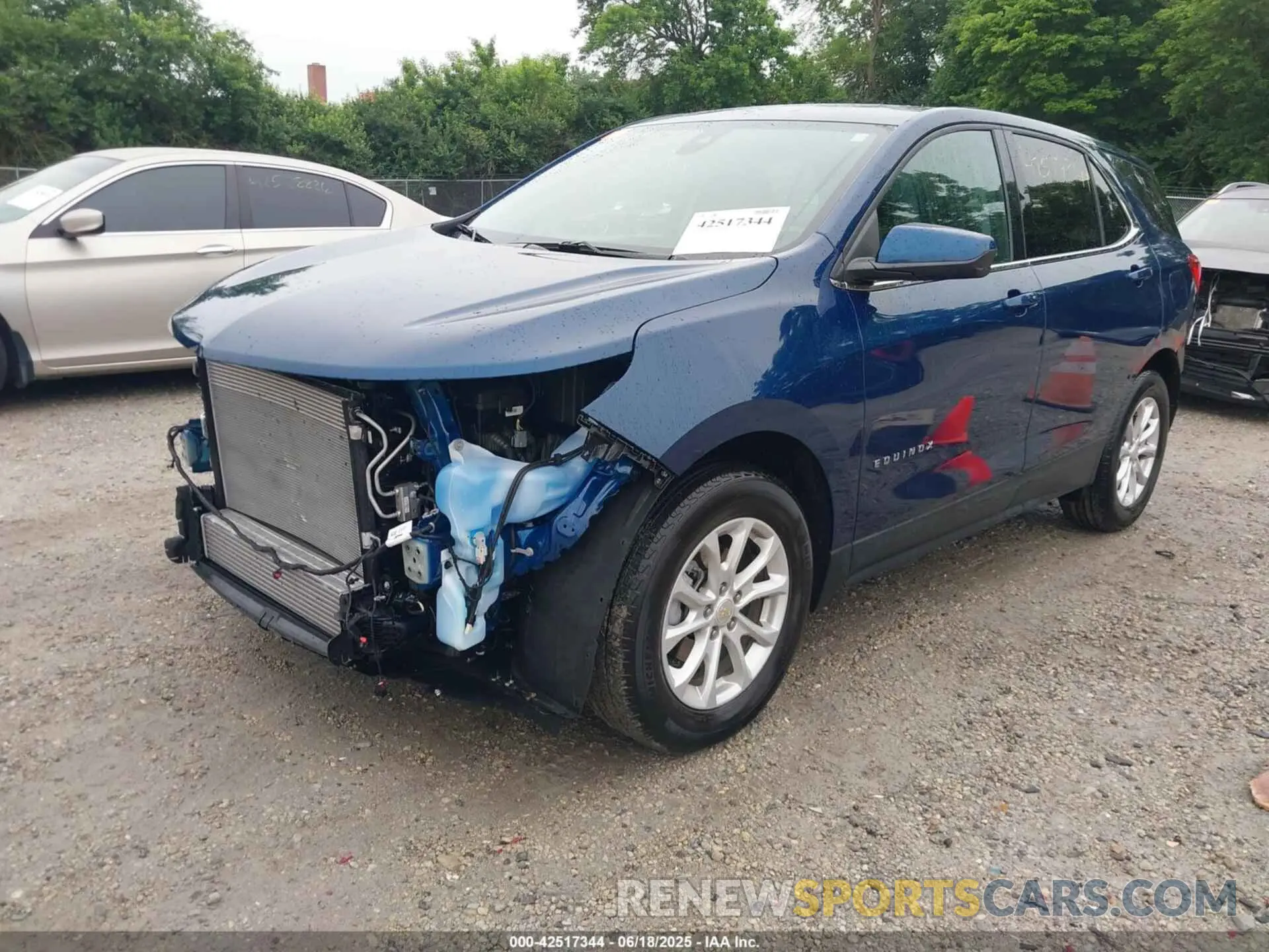 2 fotografías del automóvil dañado 3GNAXKEV1LL334665 CHEVROLET EQUINOX 2020
