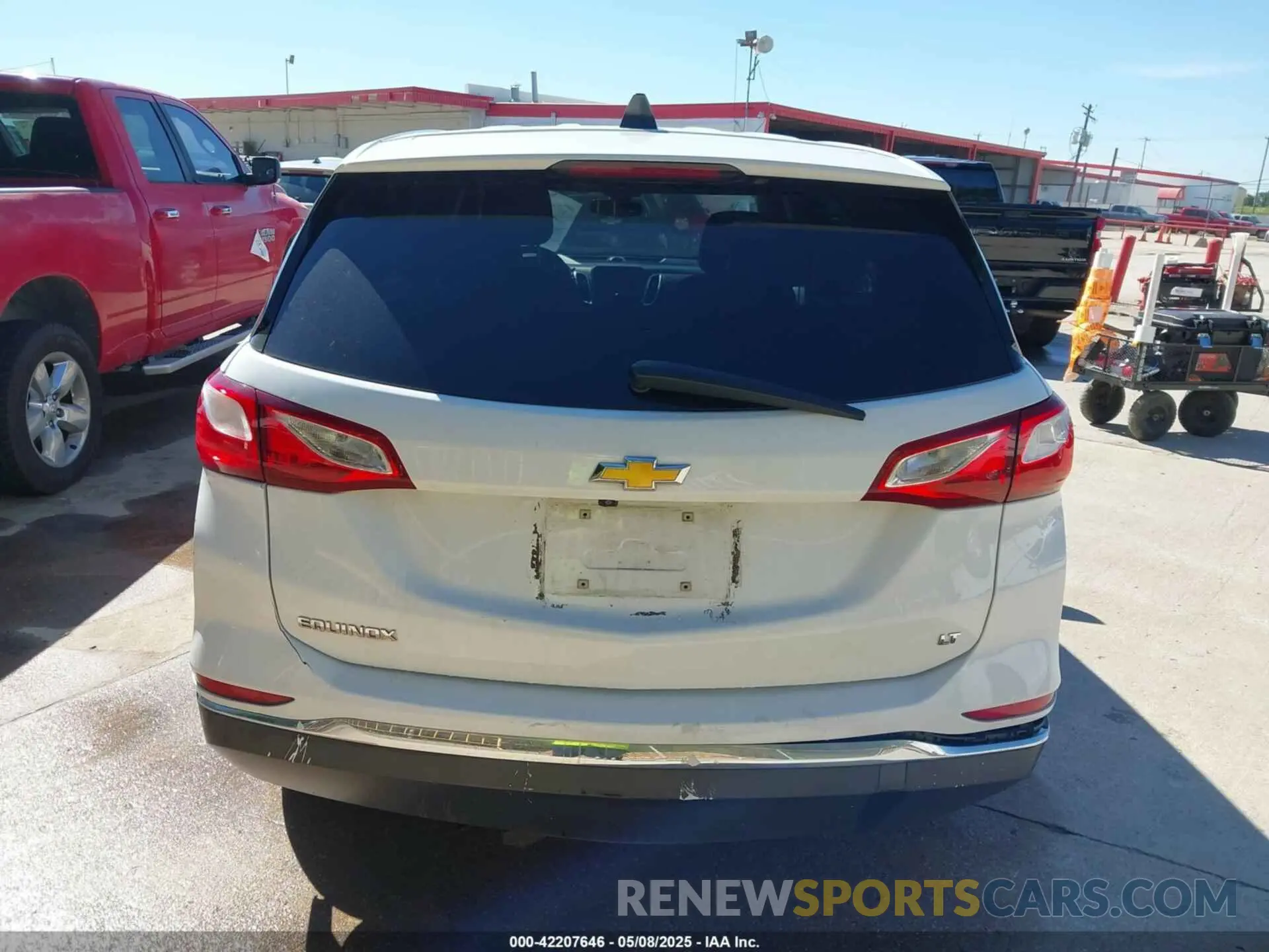 16 fotografías del automóvil dañado 3GNAXKEV1LS509373 CHEVROLET EQUINOX 2020