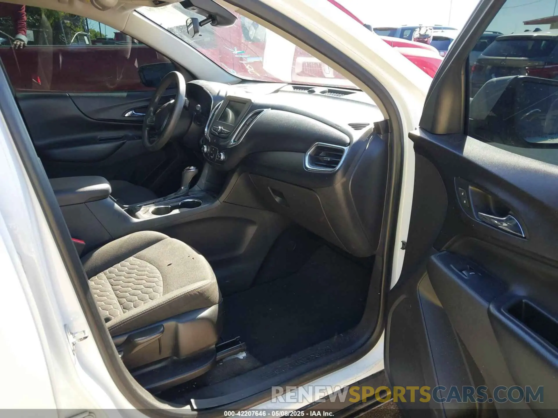 5 fotografías del automóvil dañado 3GNAXKEV1LS509373 CHEVROLET EQUINOX 2020