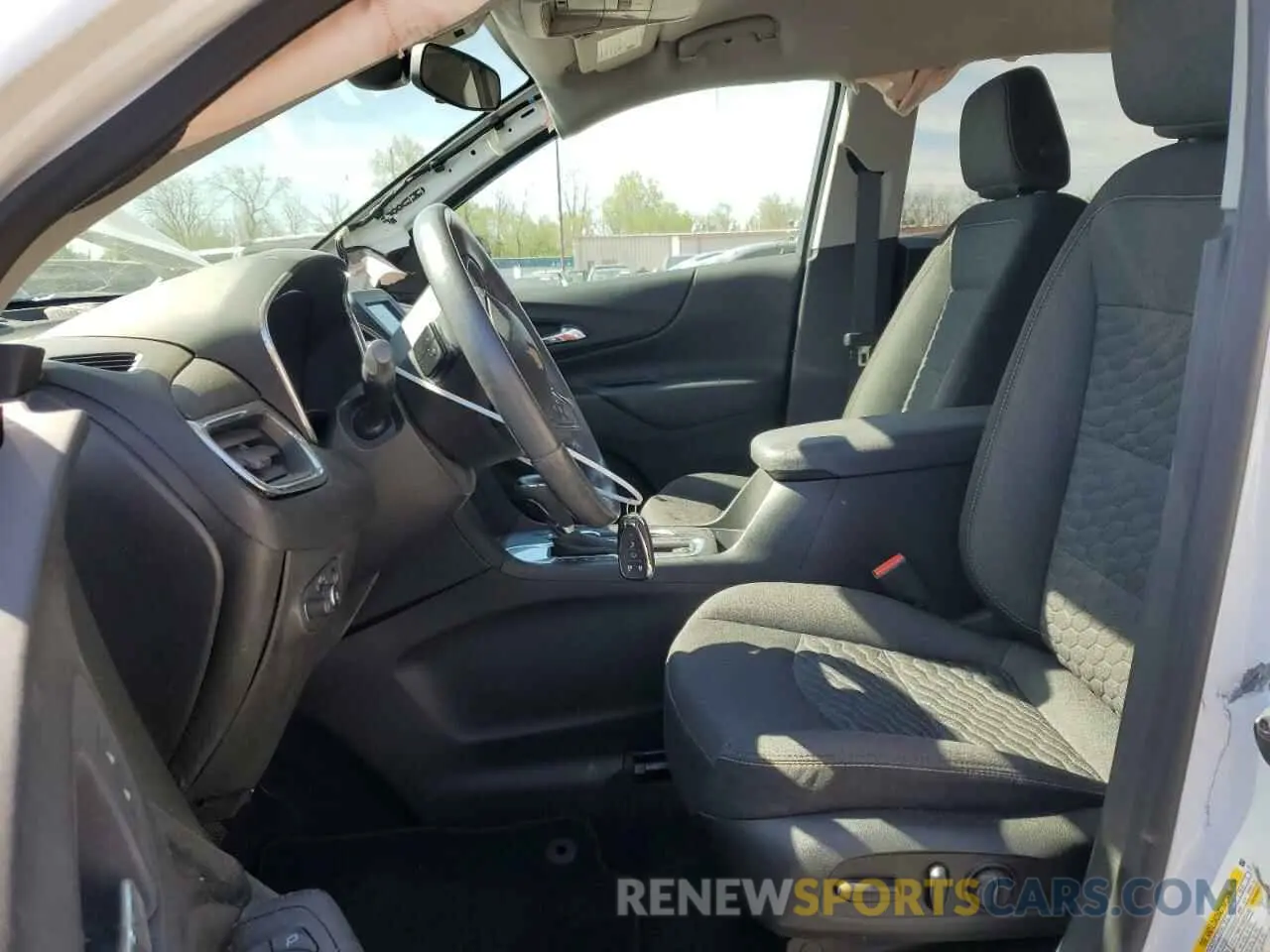 7 fotografías del automóvil dañado 3GNAXKEV1LS730312 CHEVROLET EQUINOX 2020