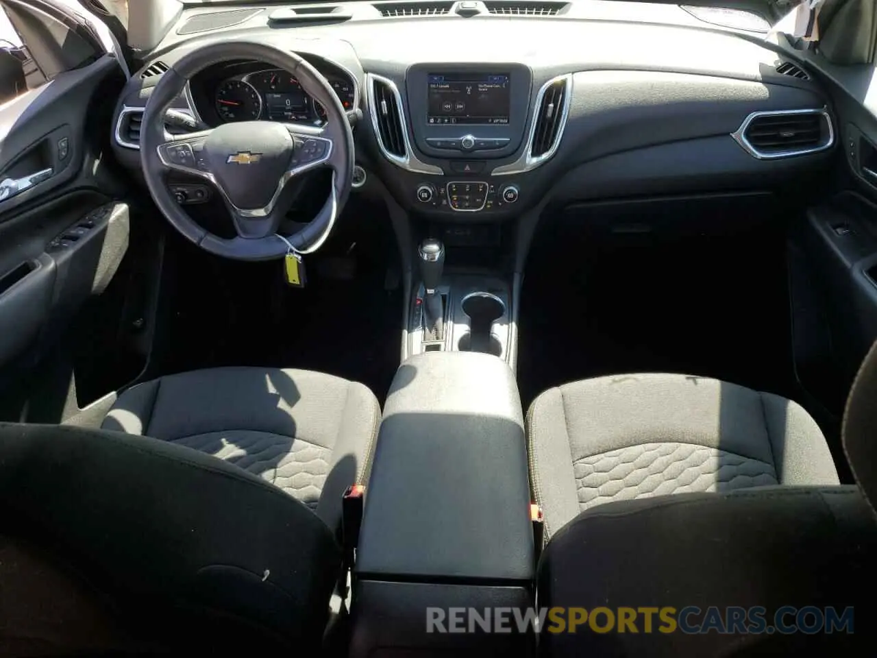 8 fotografías del automóvil dañado 3GNAXKEV1LS730312 CHEVROLET EQUINOX 2020