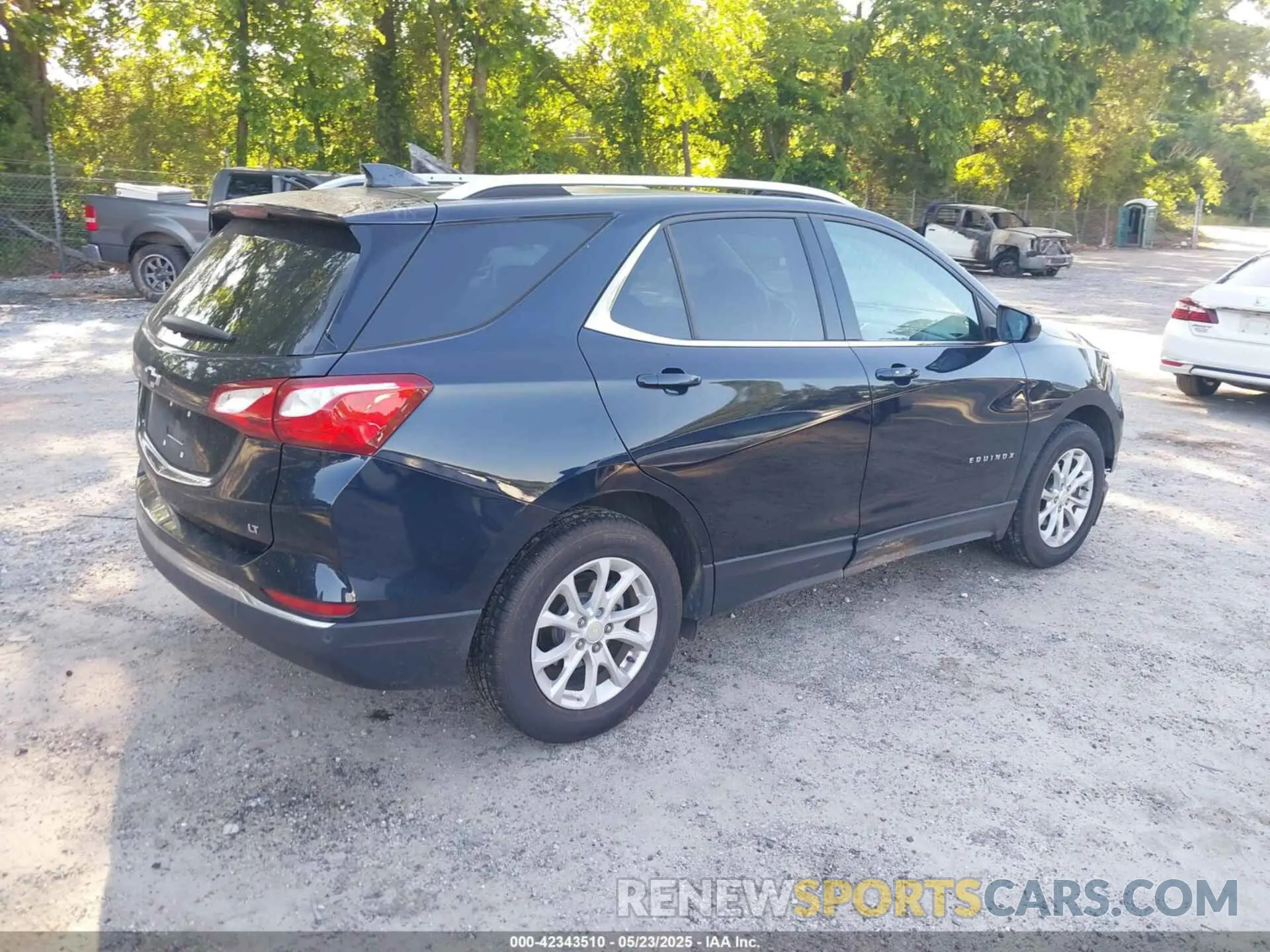 4 fotografías del automóvil dañado 3GNAXKEV1LS736546 CHEVROLET EQUINOX 2020