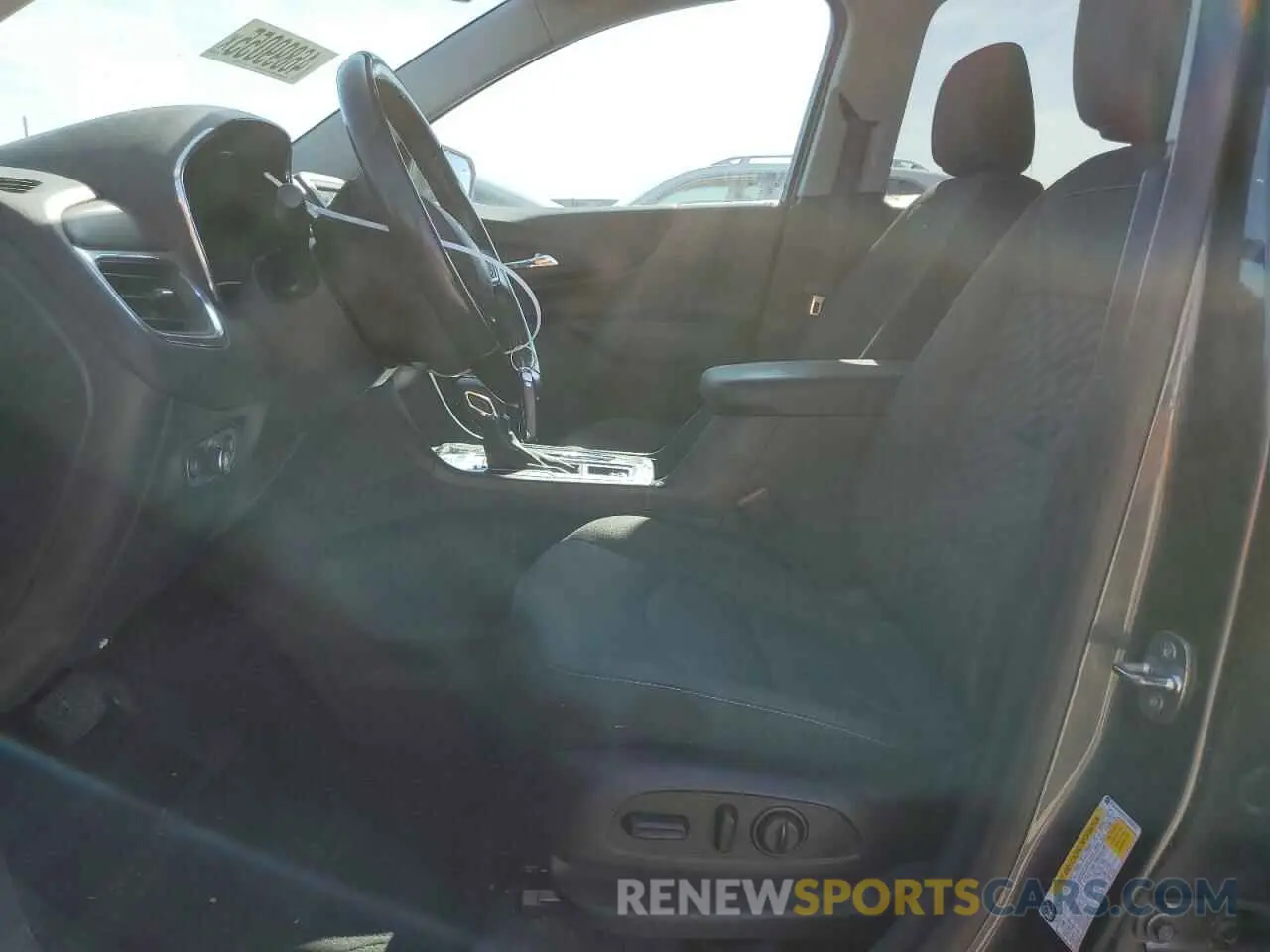 7 fotografías del automóvil dañado 3GNAXKEV2LS565323 CHEVROLET EQUINOX 2020