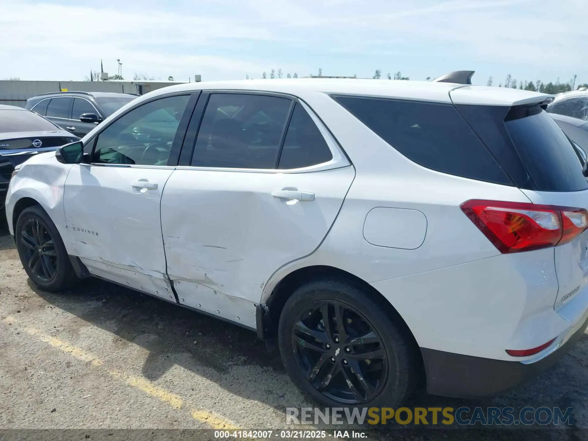 14 fotografías del automóvil dañado 3GNAXKEV3LL242876 CHEVROLET EQUINOX 2020