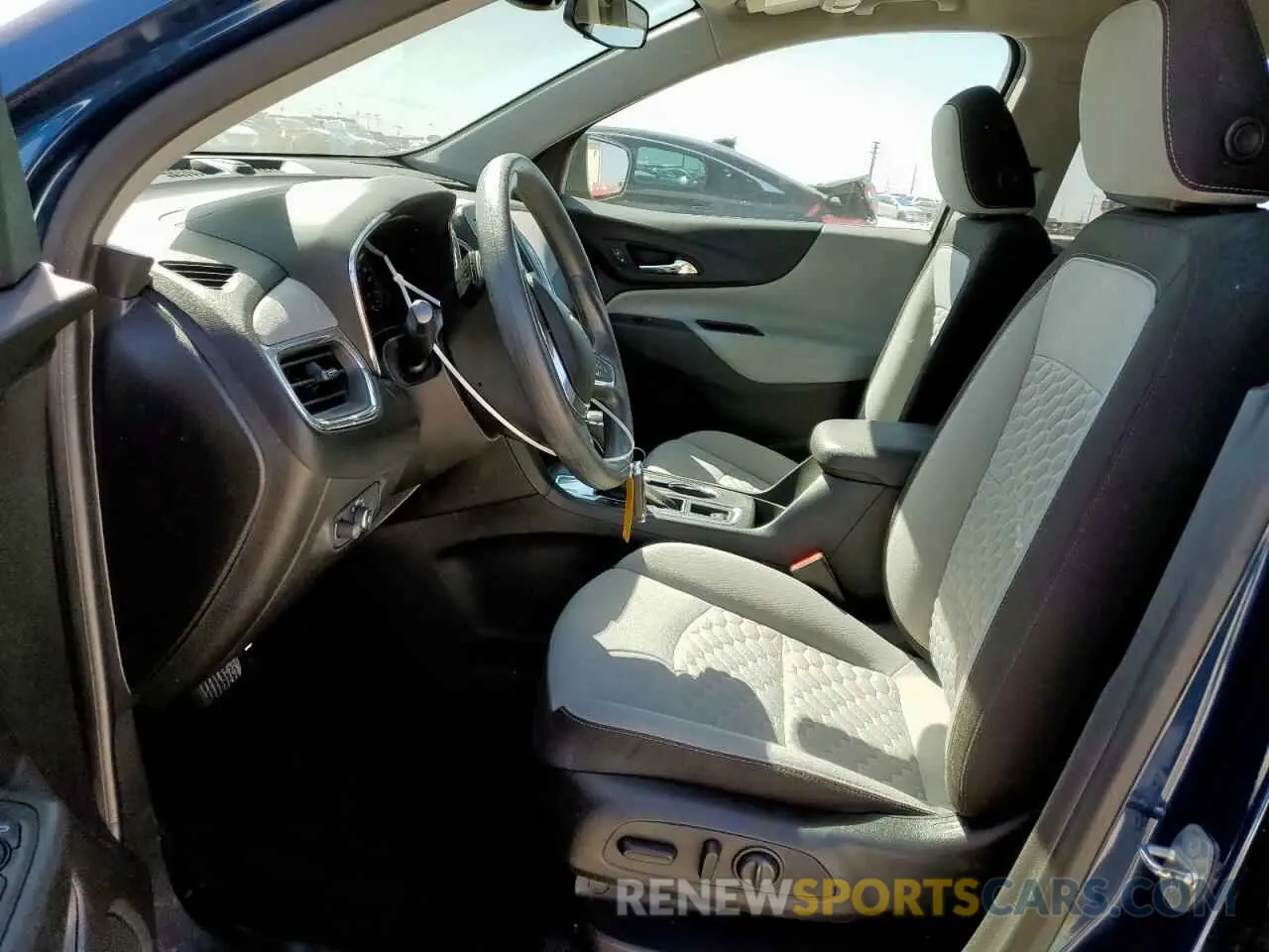 7 fotografías del automóvil dañado 3GNAXKEV4LL266085 CHEVROLET EQUINOX 2020