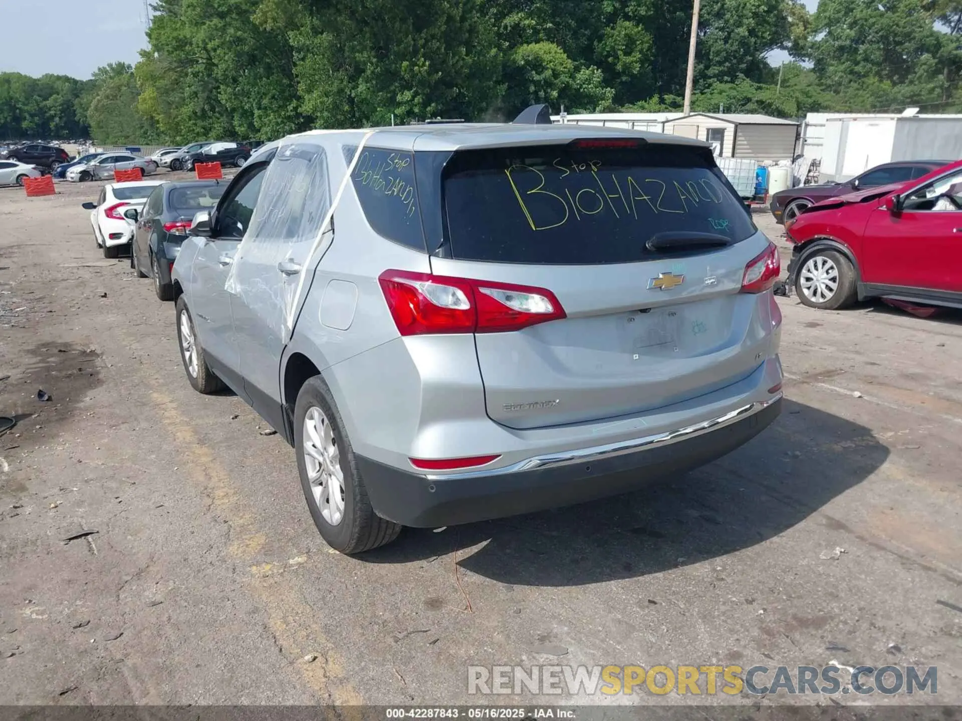 3 fotografías del automóvil dañado 3GNAXKEV4LL275076 CHEVROLET EQUINOX 2020
