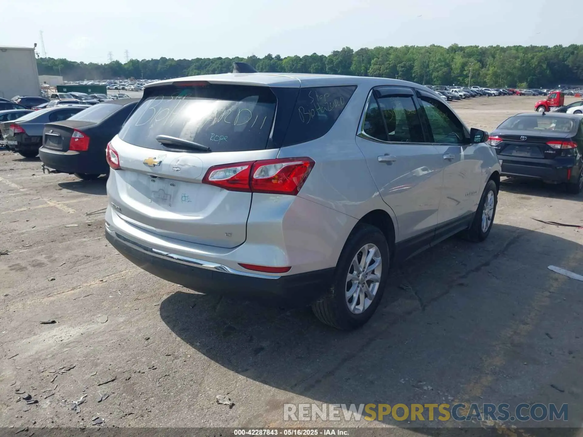 4 fotografías del automóvil dañado 3GNAXKEV4LL275076 CHEVROLET EQUINOX 2020
