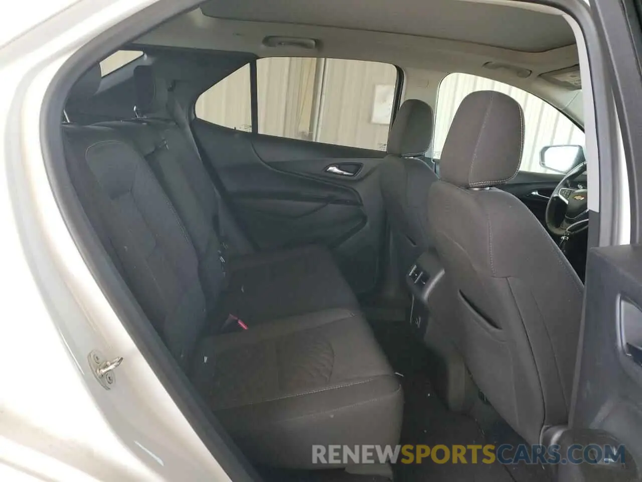 11 fotografías del automóvil dañado 3GNAXKEV4LS704044 CHEVROLET EQUINOX 2020