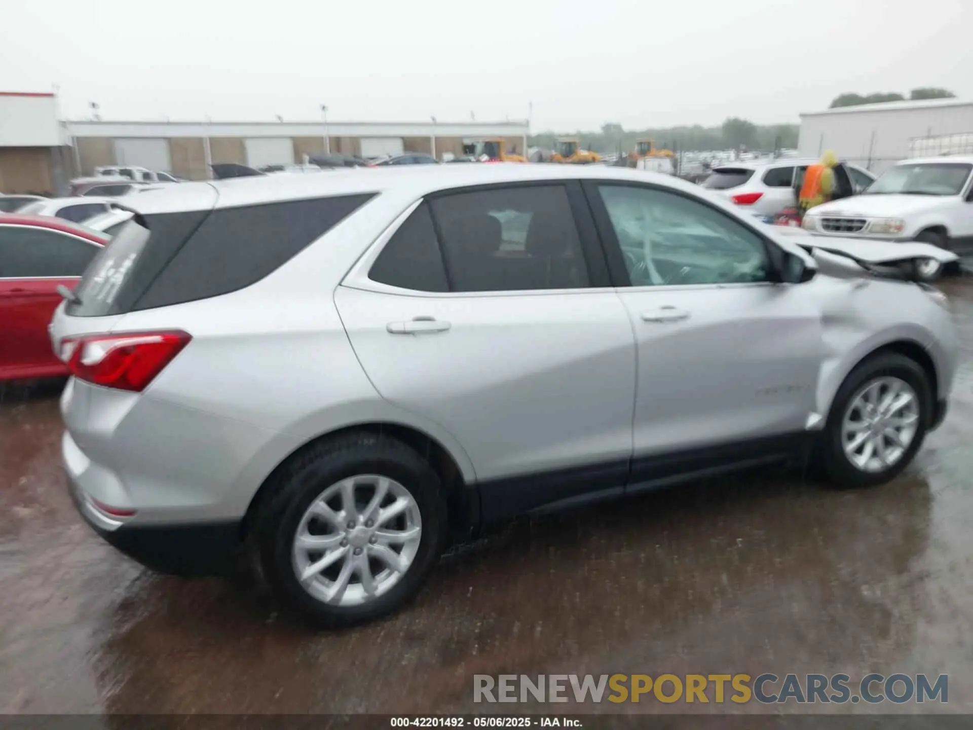 12 fotografías del automóvil dañado 3GNAXKEV4LS717487 CHEVROLET EQUINOX 2020