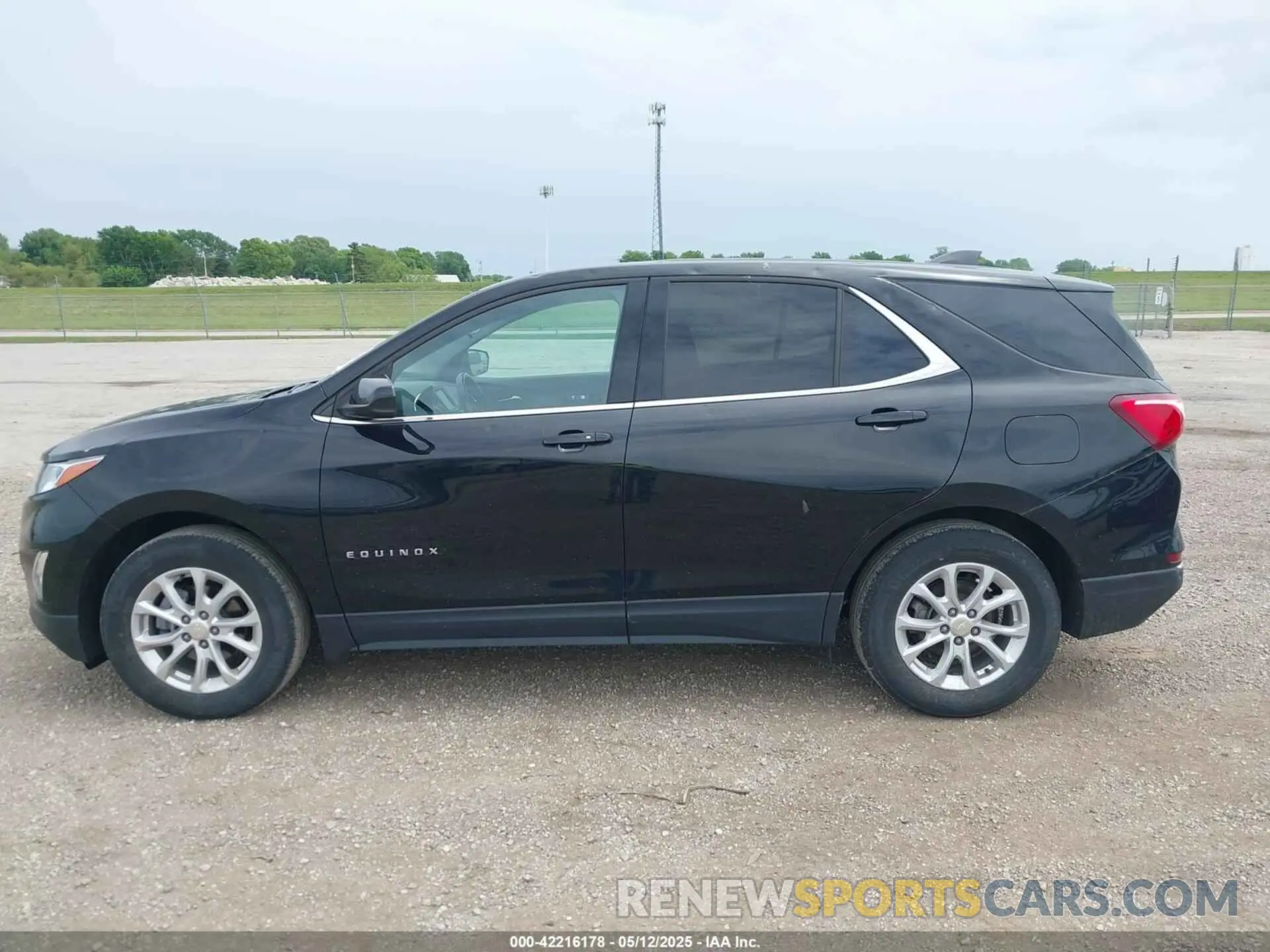14 fotografías del automóvil dañado 3GNAXKEV6LL328571 CHEVROLET EQUINOX 2020