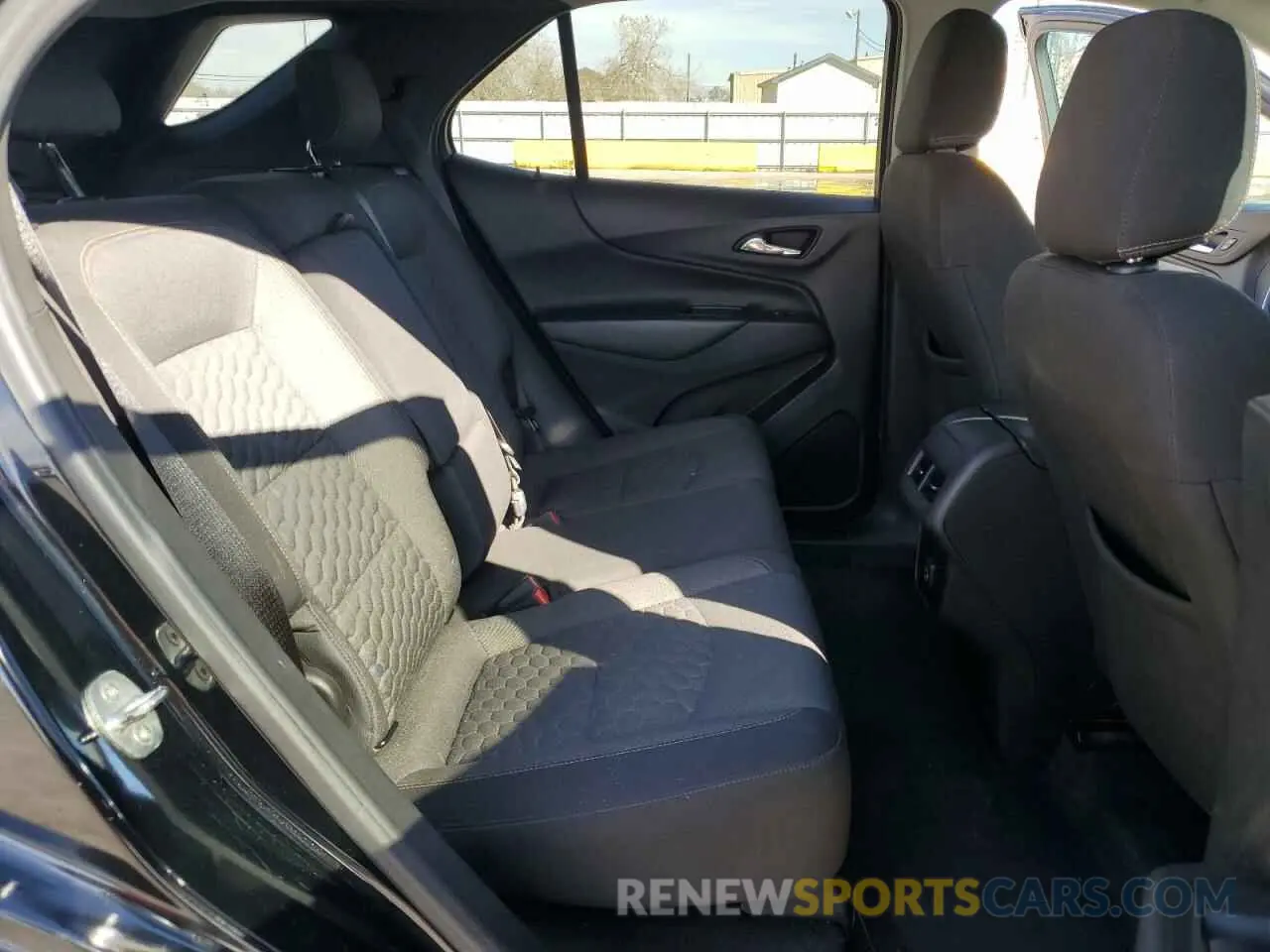 11 fotografías del automóvil dañado 3GNAXKEV8LL327390 CHEVROLET EQUINOX 2020