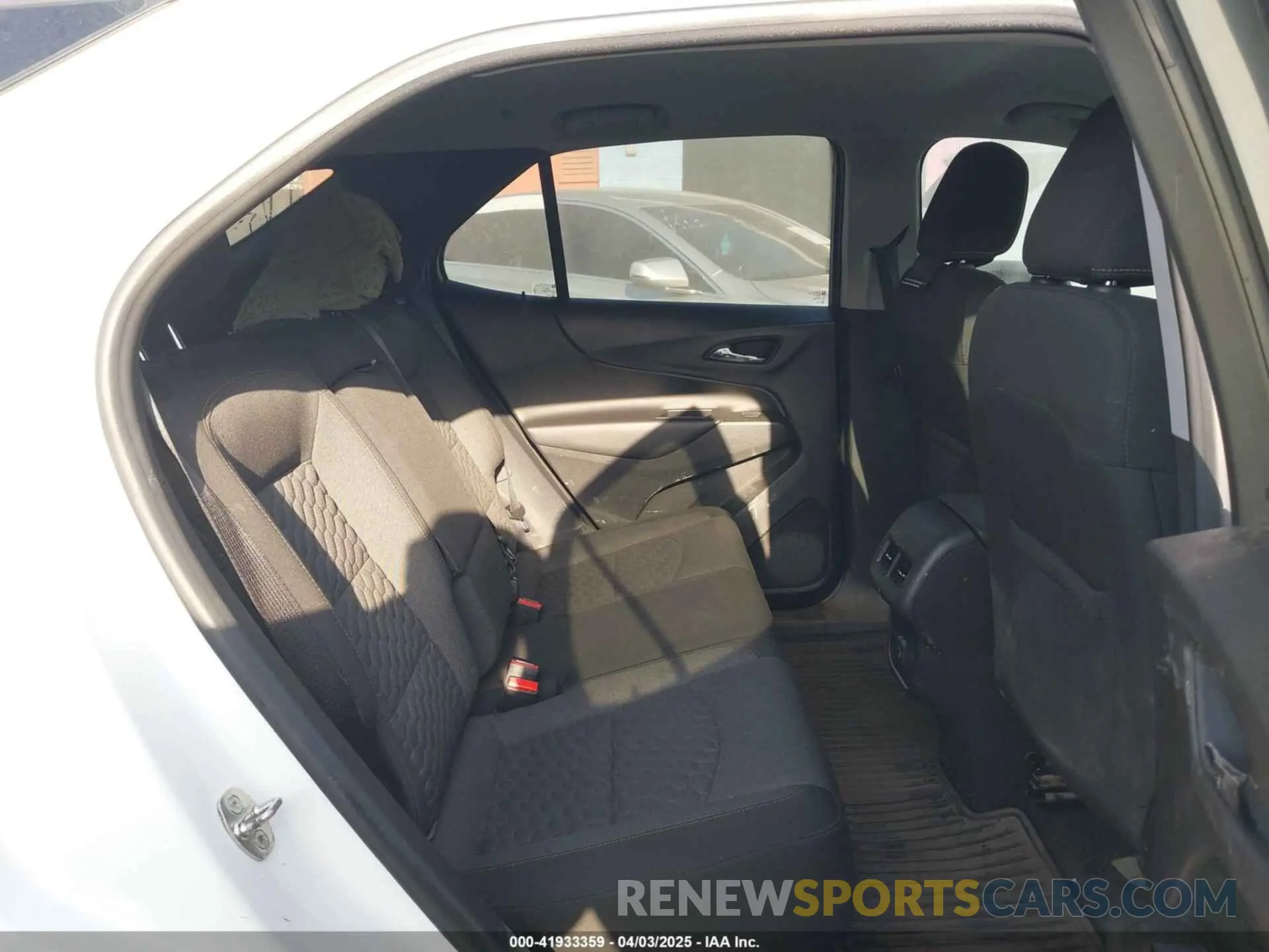 8 fotografías del automóvil dañado 3GNAXKEV8LS587990 CHEVROLET EQUINOX 2020