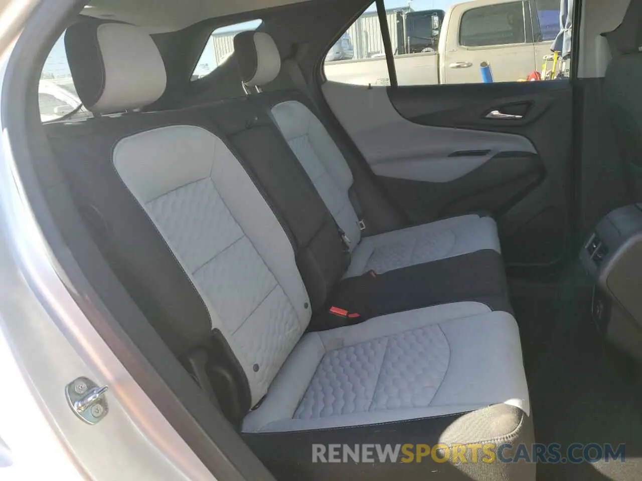 10 fotografías del automóvil dañado 3GNAXKEV8LS729481 CHEVROLET EQUINOX 2020