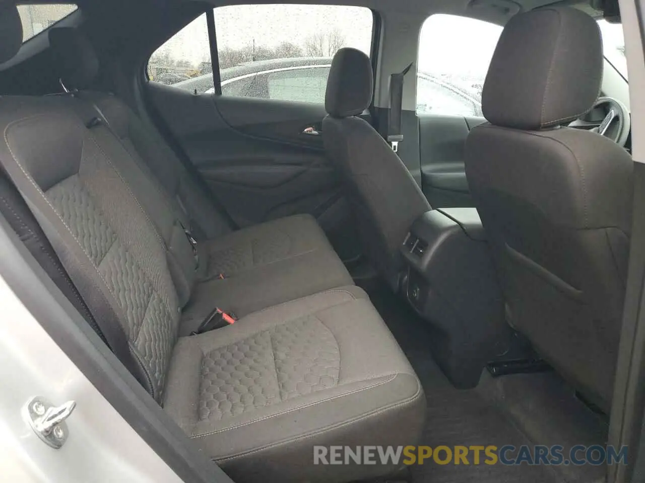 11 fotografías del automóvil dañado 3GNAXKEV9LS522825 CHEVROLET EQUINOX 2020
