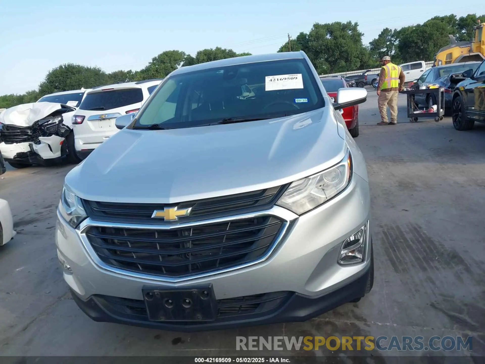 12 fotografías del automóvil dañado 3GNAXKEV9LS611052 CHEVROLET EQUINOX 2020