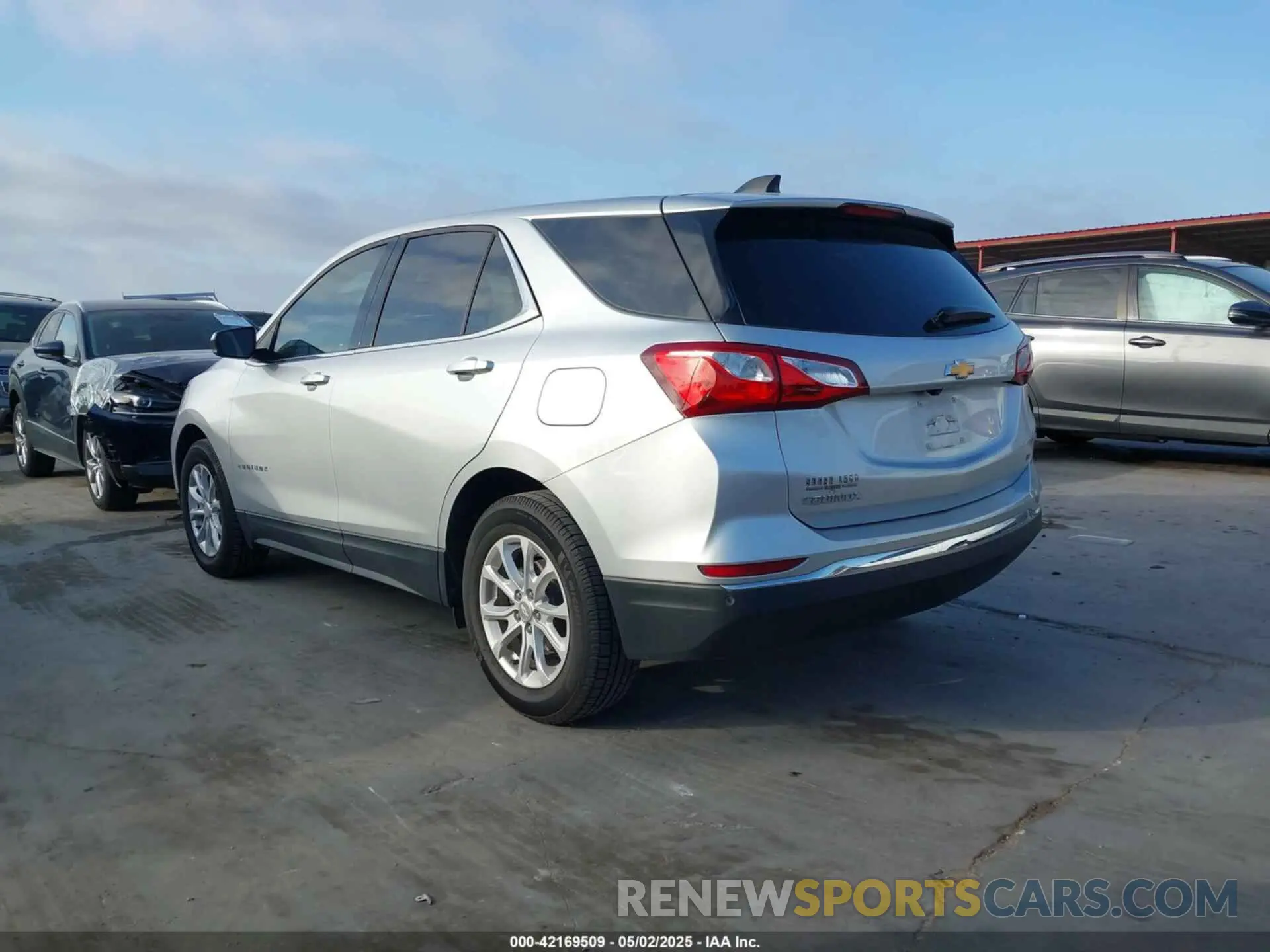 14 fotografías del automóvil dañado 3GNAXKEV9LS611052 CHEVROLET EQUINOX 2020