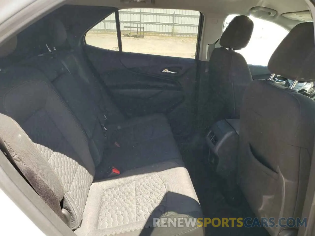 10 fotografías del automóvil dañado 3GNAXKEV9LS718277 CHEVROLET EQUINOX 2020