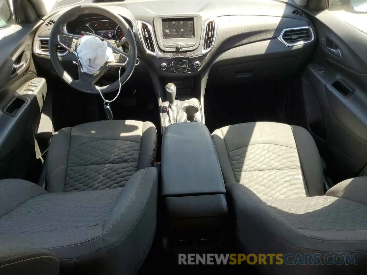 8 fotografías del automóvil dañado 3GNAXKEV9LS718277 CHEVROLET EQUINOX 2020