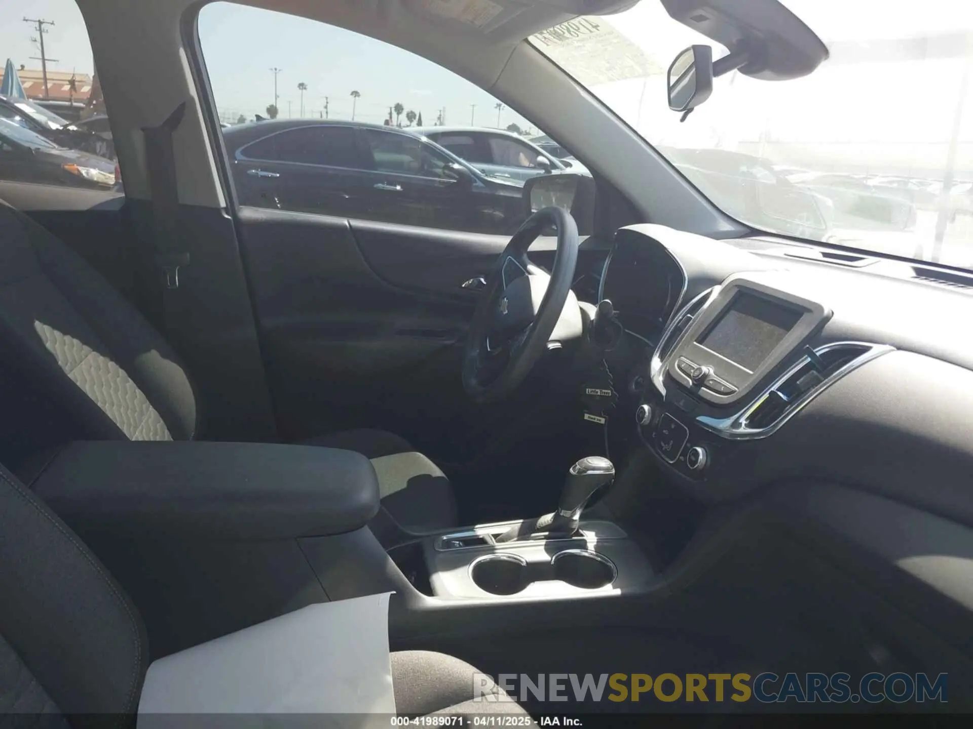 5 fotografías del automóvil dañado 3GNAXKEVXLL255480 CHEVROLET EQUINOX 2020