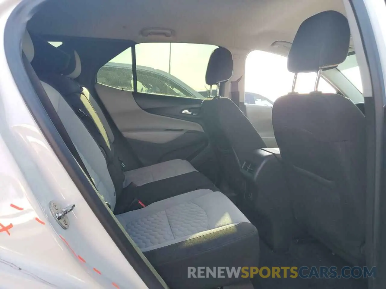 11 fotografías del automóvil dañado 3GNAXKEVXLS585450 CHEVROLET EQUINOX 2020
