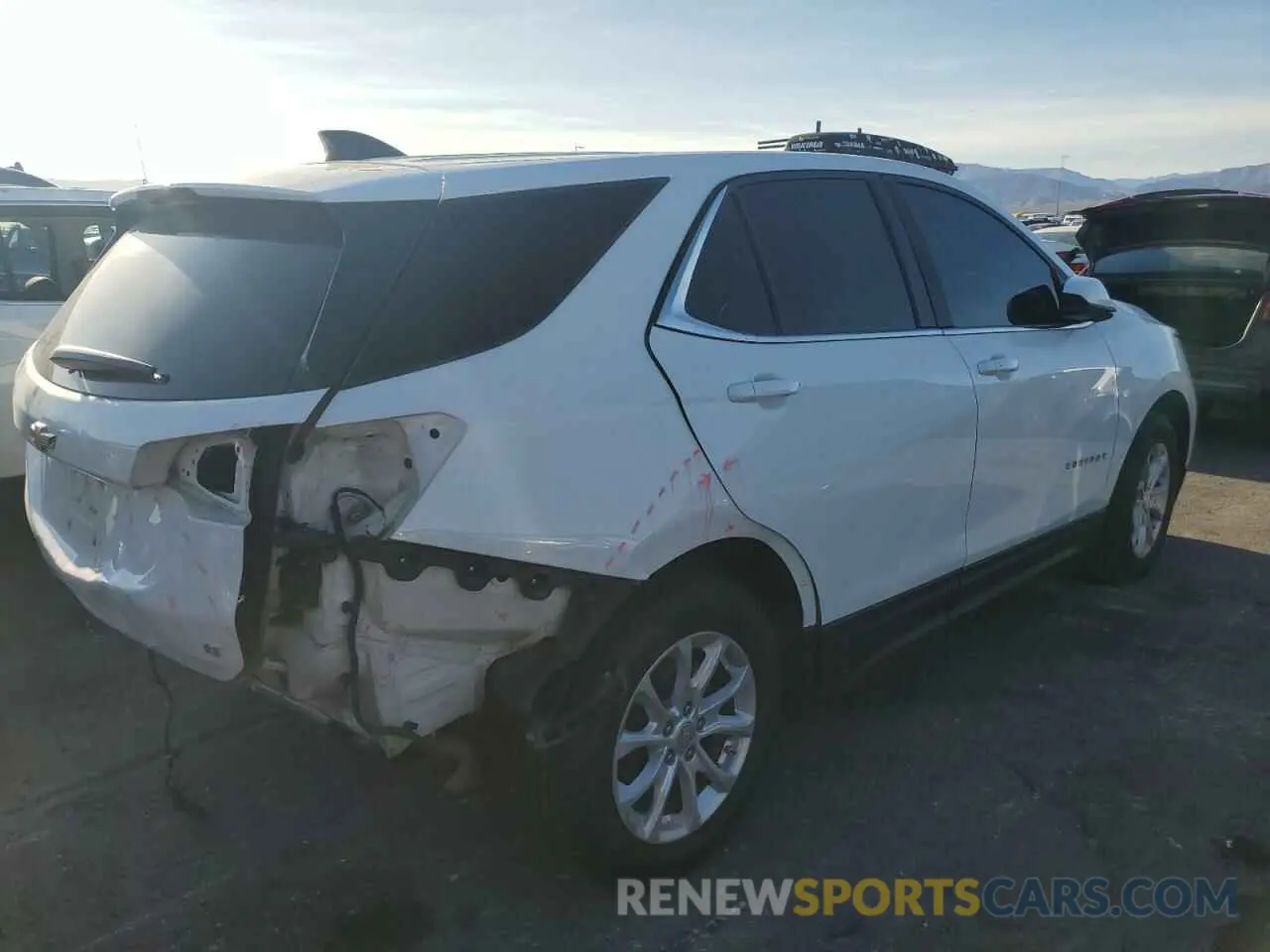 3 fotografías del automóvil dañado 3GNAXKEVXLS585450 CHEVROLET EQUINOX 2020