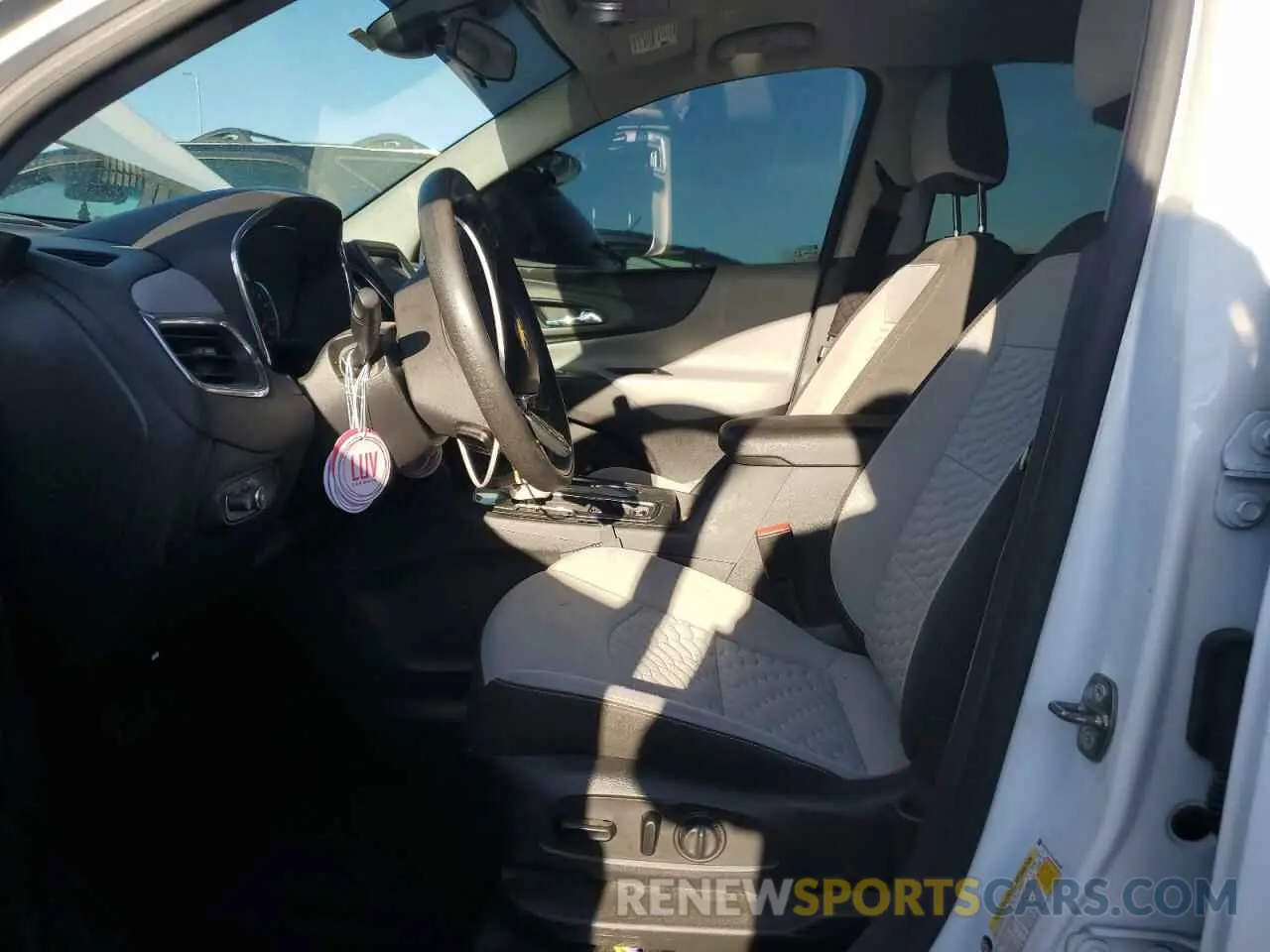 7 fotografías del automóvil dañado 3GNAXKEVXLS585450 CHEVROLET EQUINOX 2020