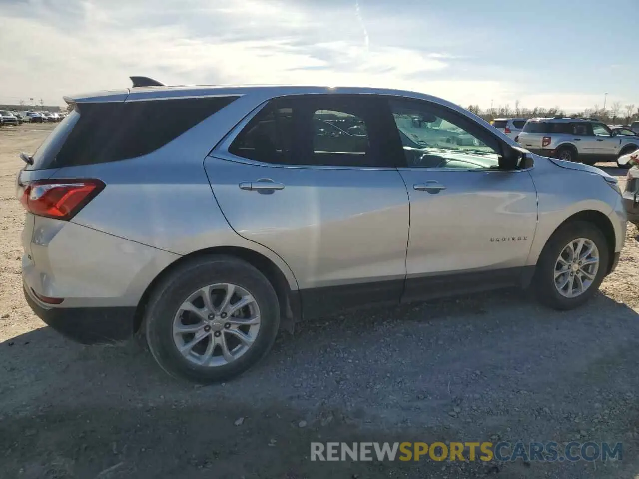 3 fotografías del automóvil dañado 3GNAXKEVXLS729451 CHEVROLET EQUINOX 2020