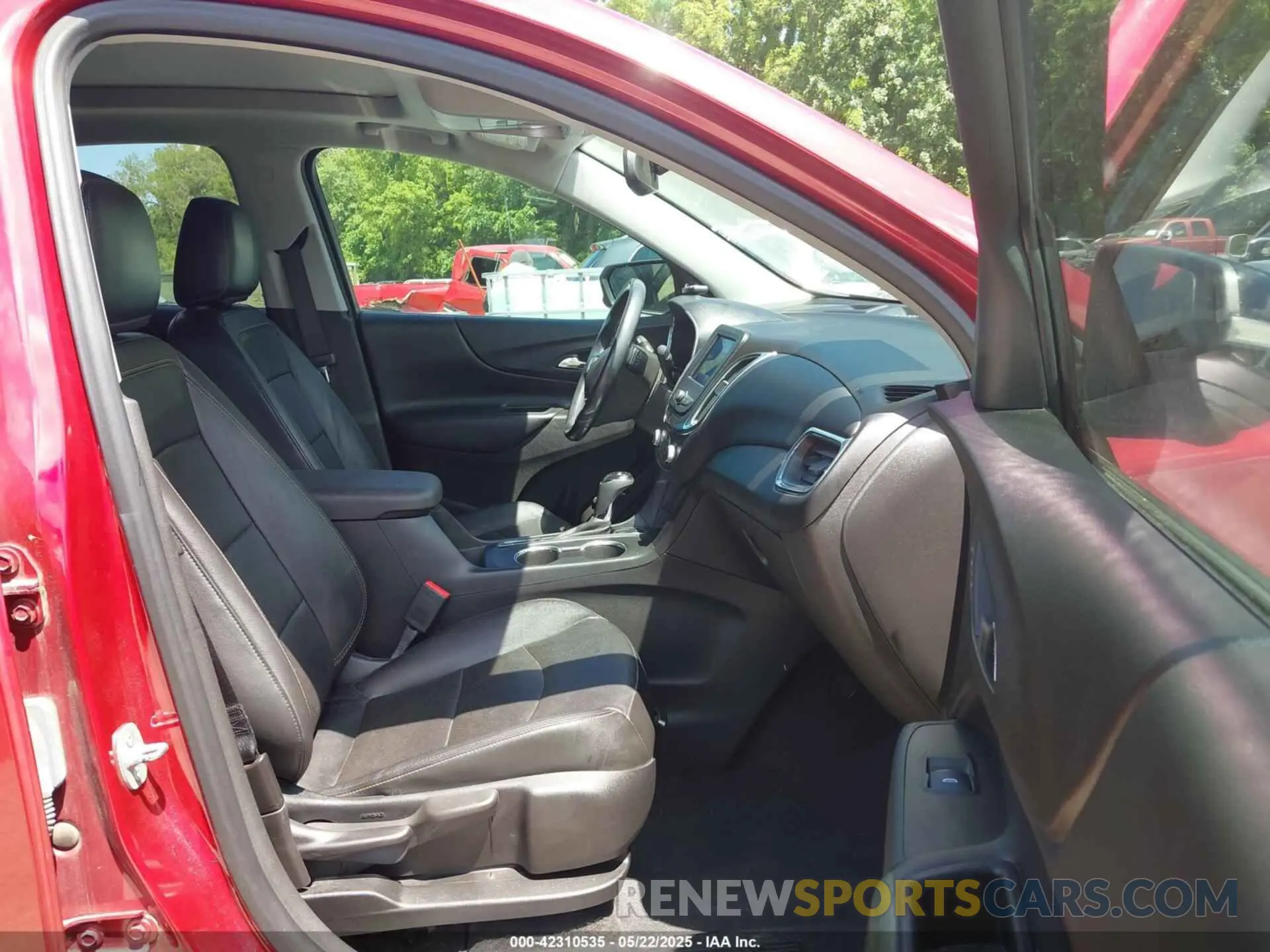 5 fotografías del automóvil dañado 3GNAXLEX0LL261165 CHEVROLET EQUINOX 2020